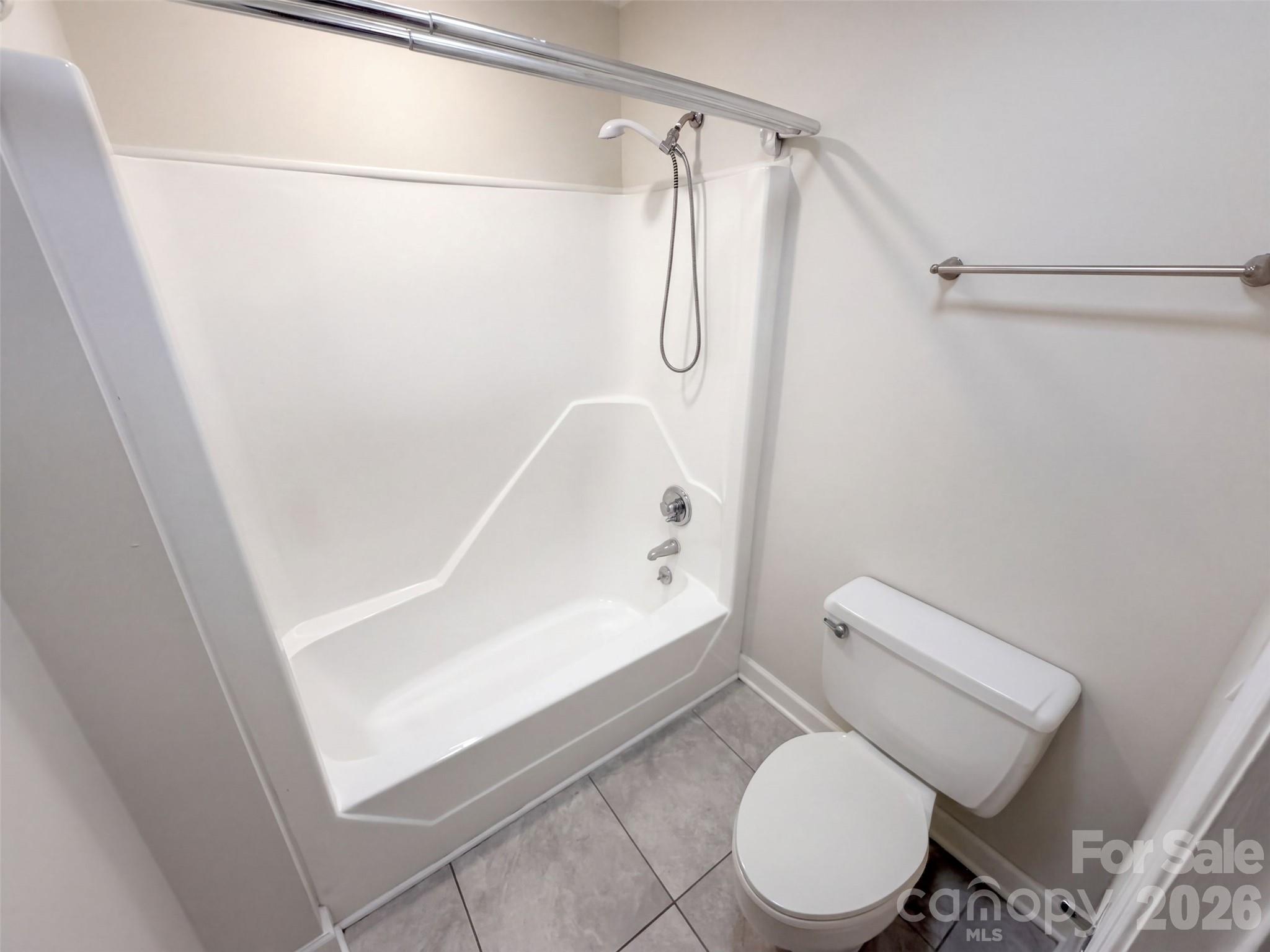 Condominium at 7022 Quail Hill Road, Charlotte, photo 18 of 20