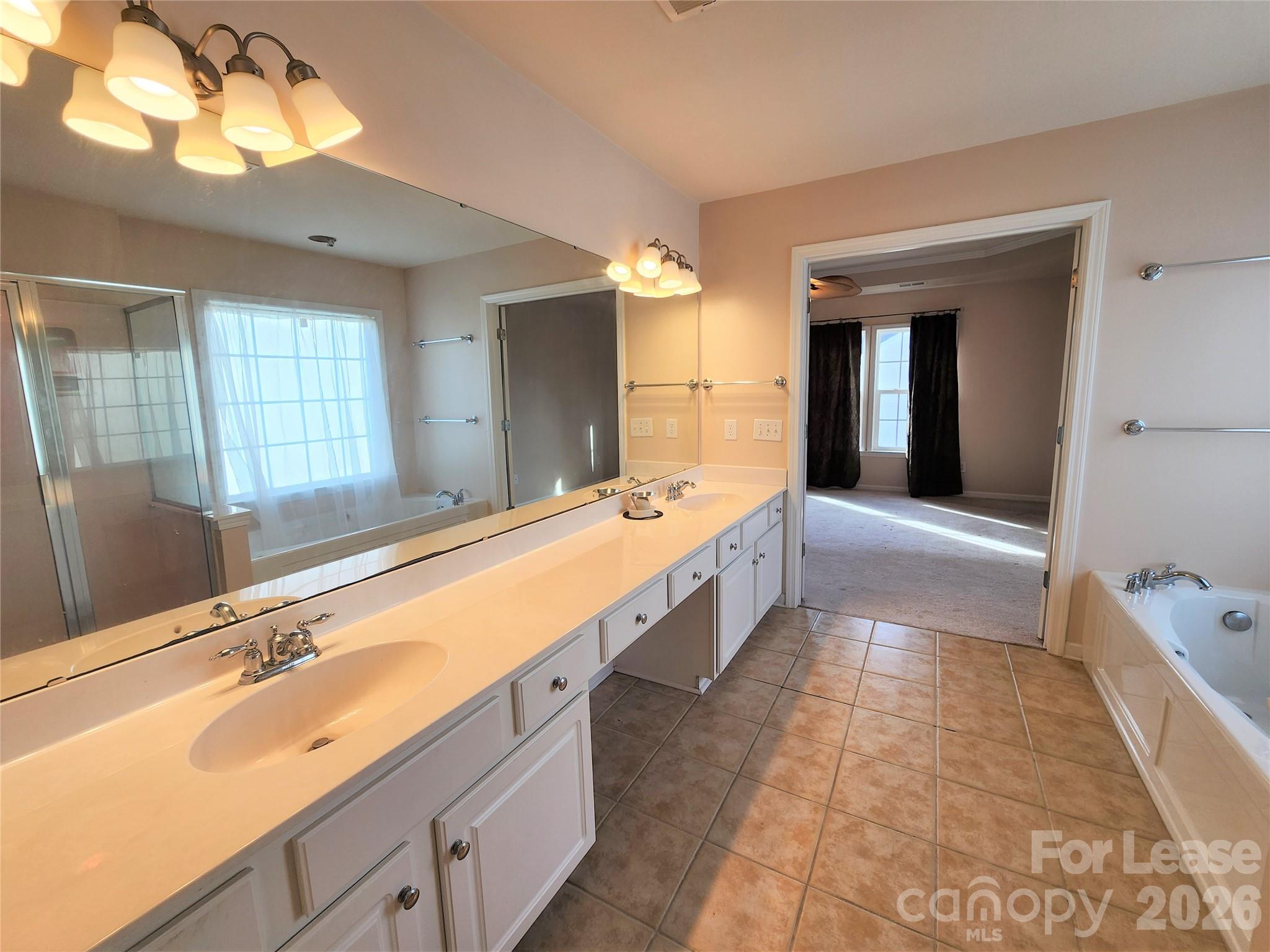 Single Family Residence at 9618 Chanson Place, Matthews, photo 15 of 21