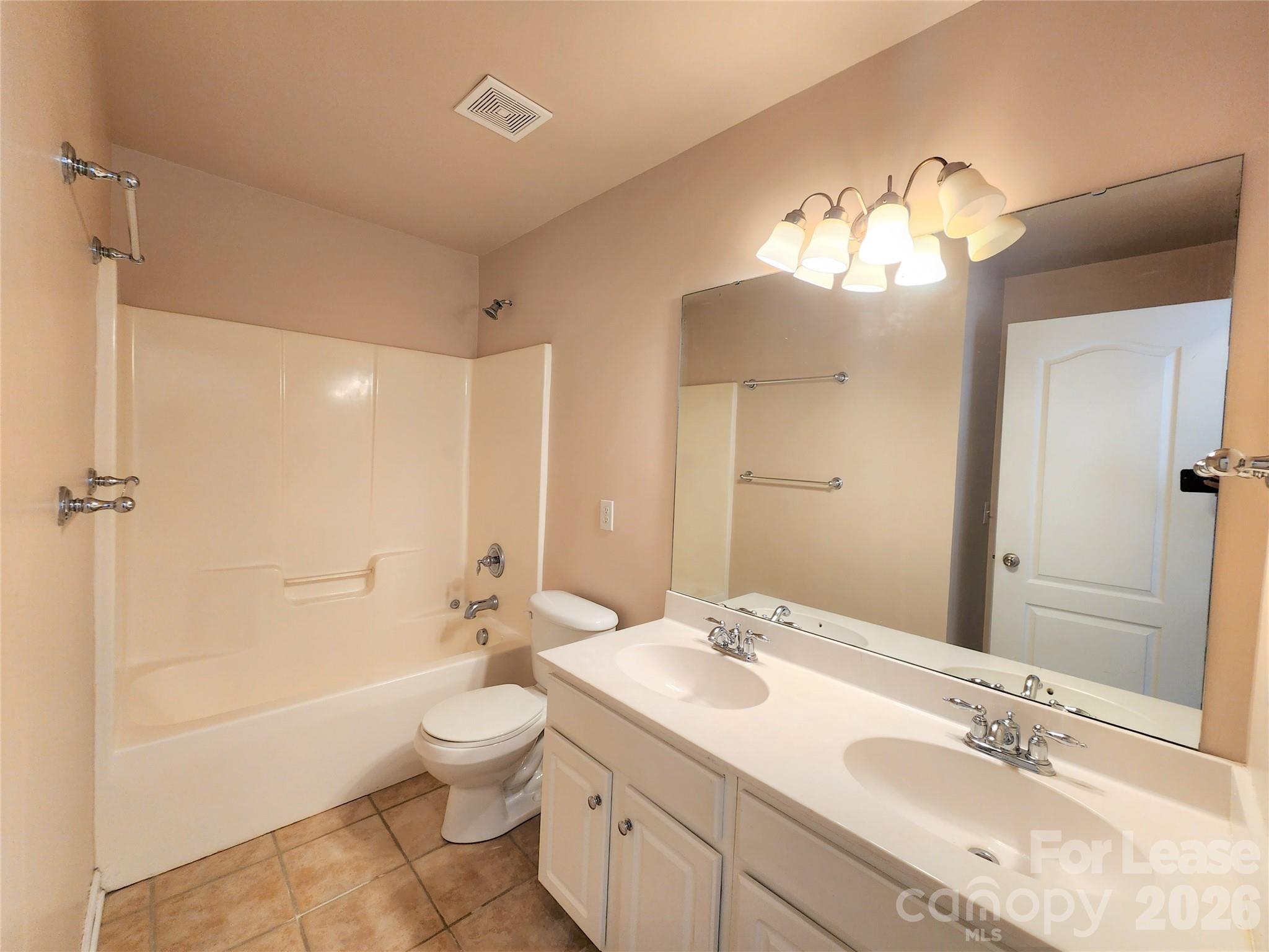 Single Family Residence at 9618 Chanson Place, Matthews, photo 20 of 21