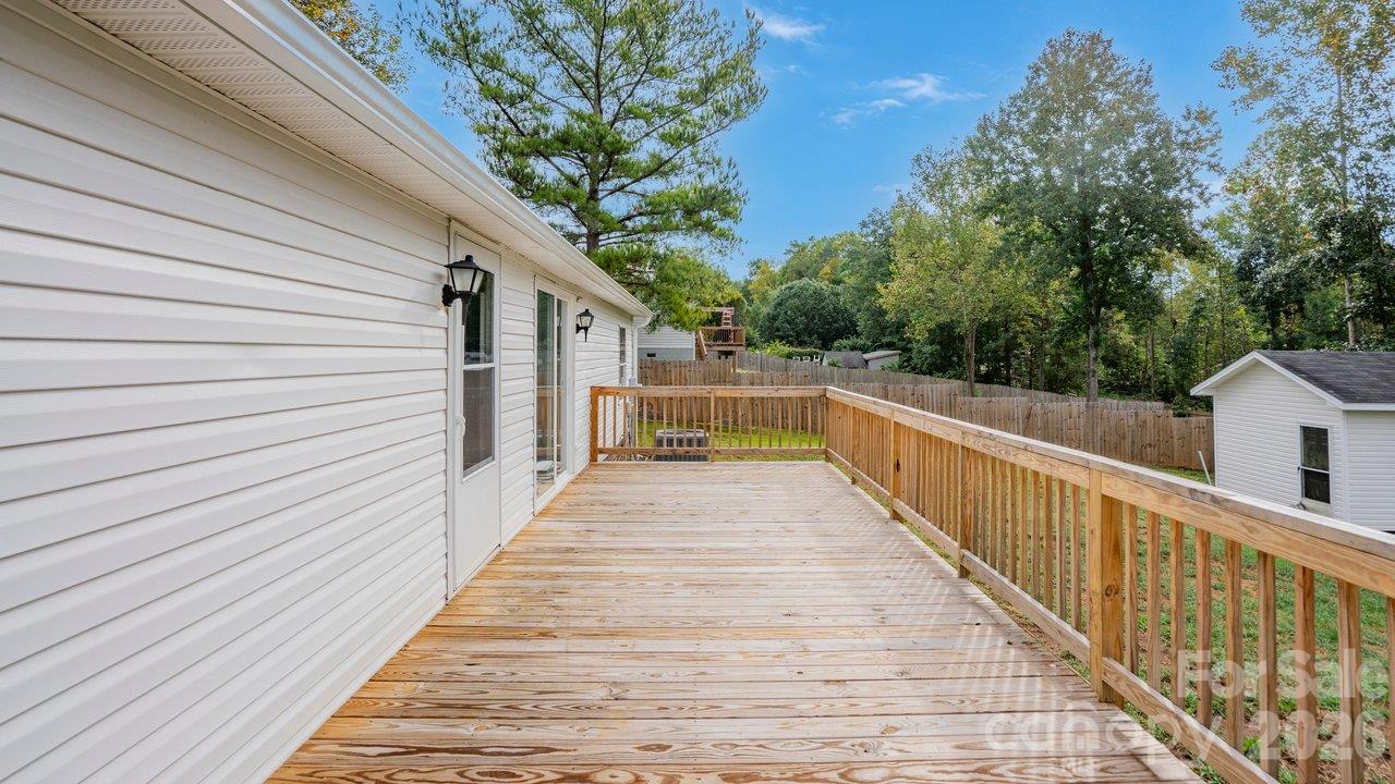 Single Family Residence at 140 Ridge Creek Drive, Troutman, photo 21 of 26
