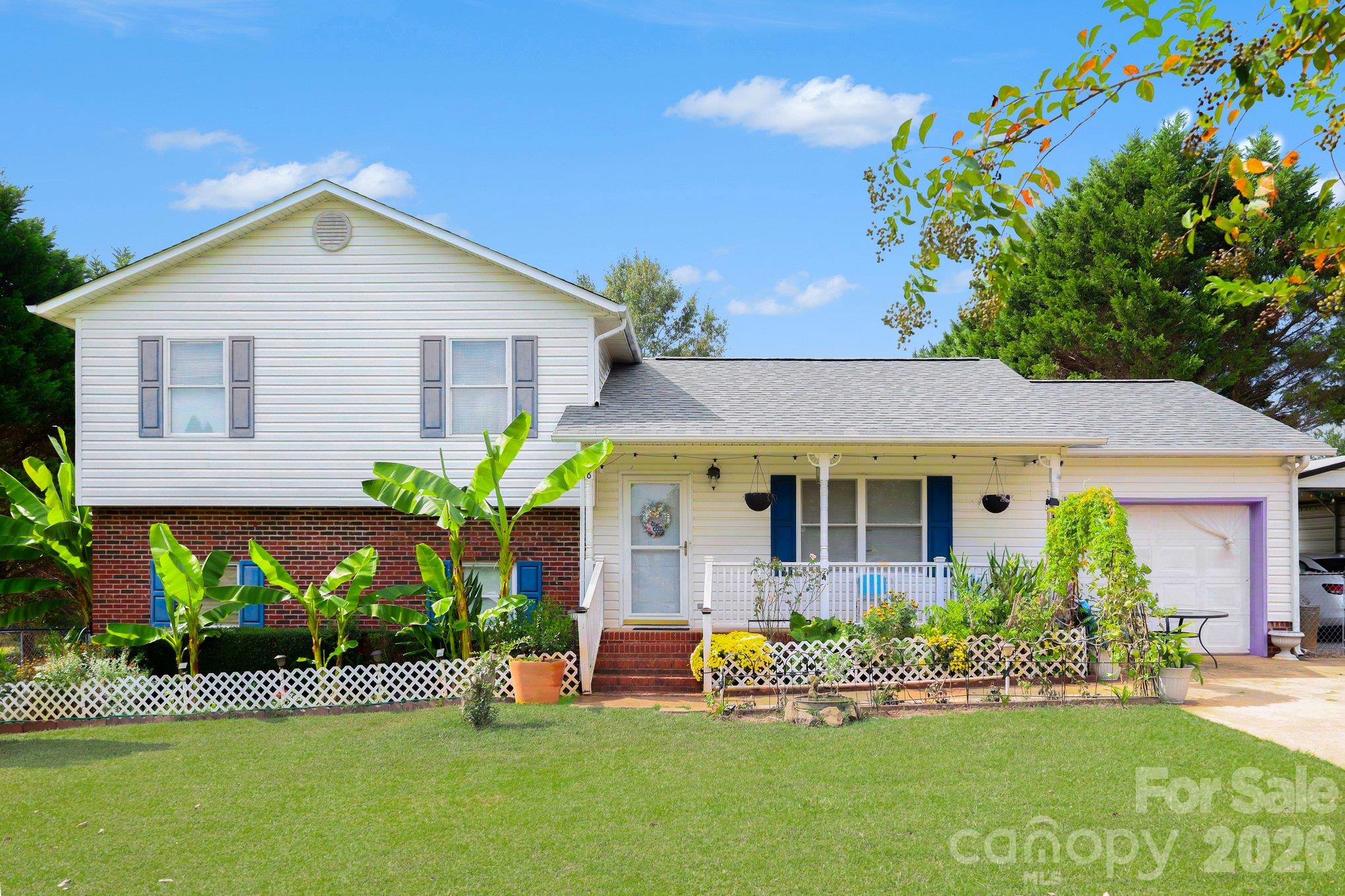 938 Lyndsey Brooke Court
