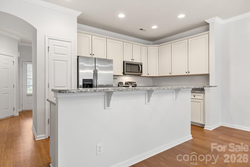 Beautiful white/off white kitchen cabinets - 9018 Smokey Hill Lane, Indian Land