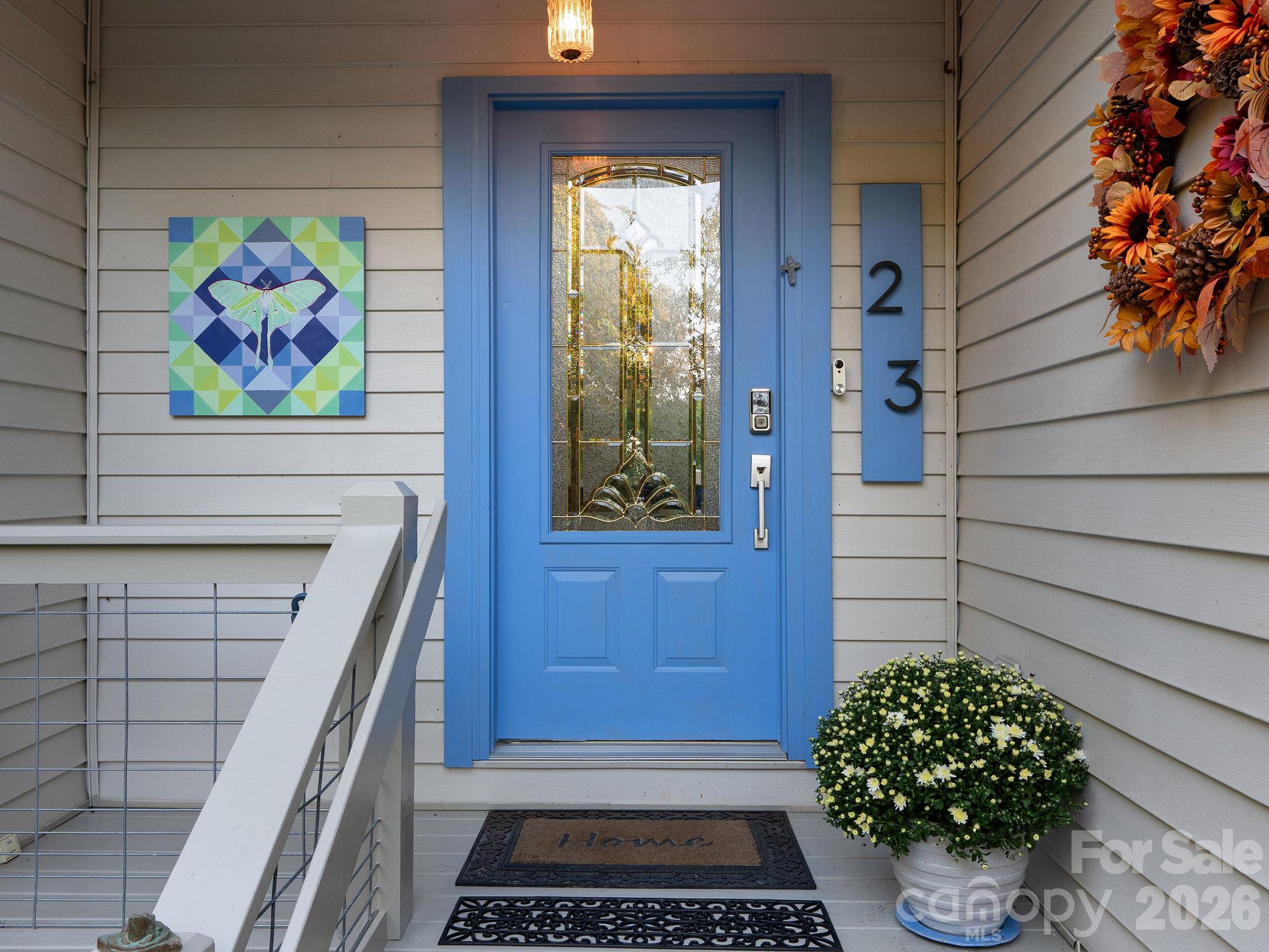 Welcome Home - 23 Old Applewood Lane, Hendersonville
