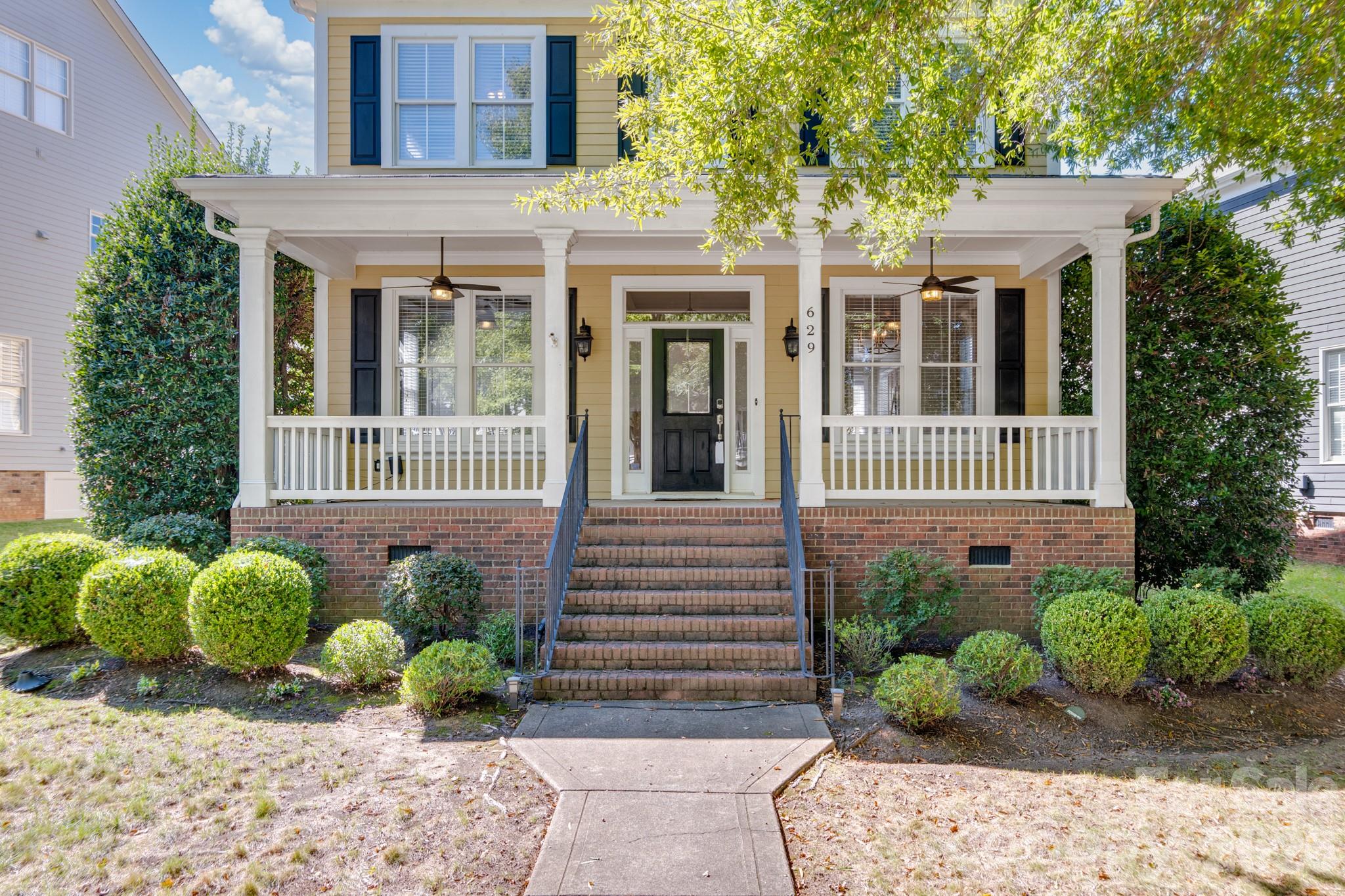 Single Family Residence at 629 Bracket Street, Fort Mill, photo 2 of 31