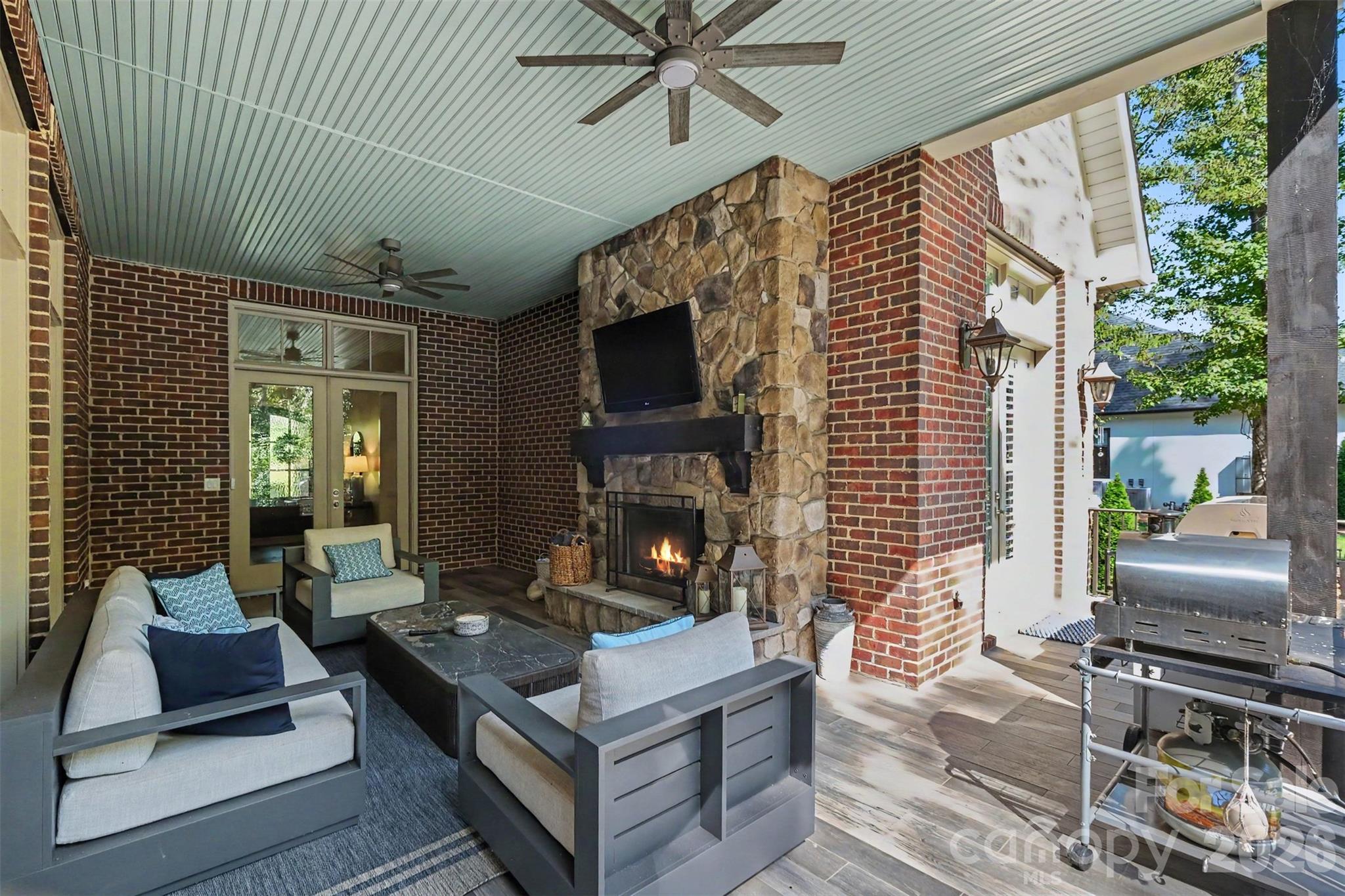 Single Family Residence at 4071 Poplar Ridge Drive, Fort Mill, photo 39 of 47