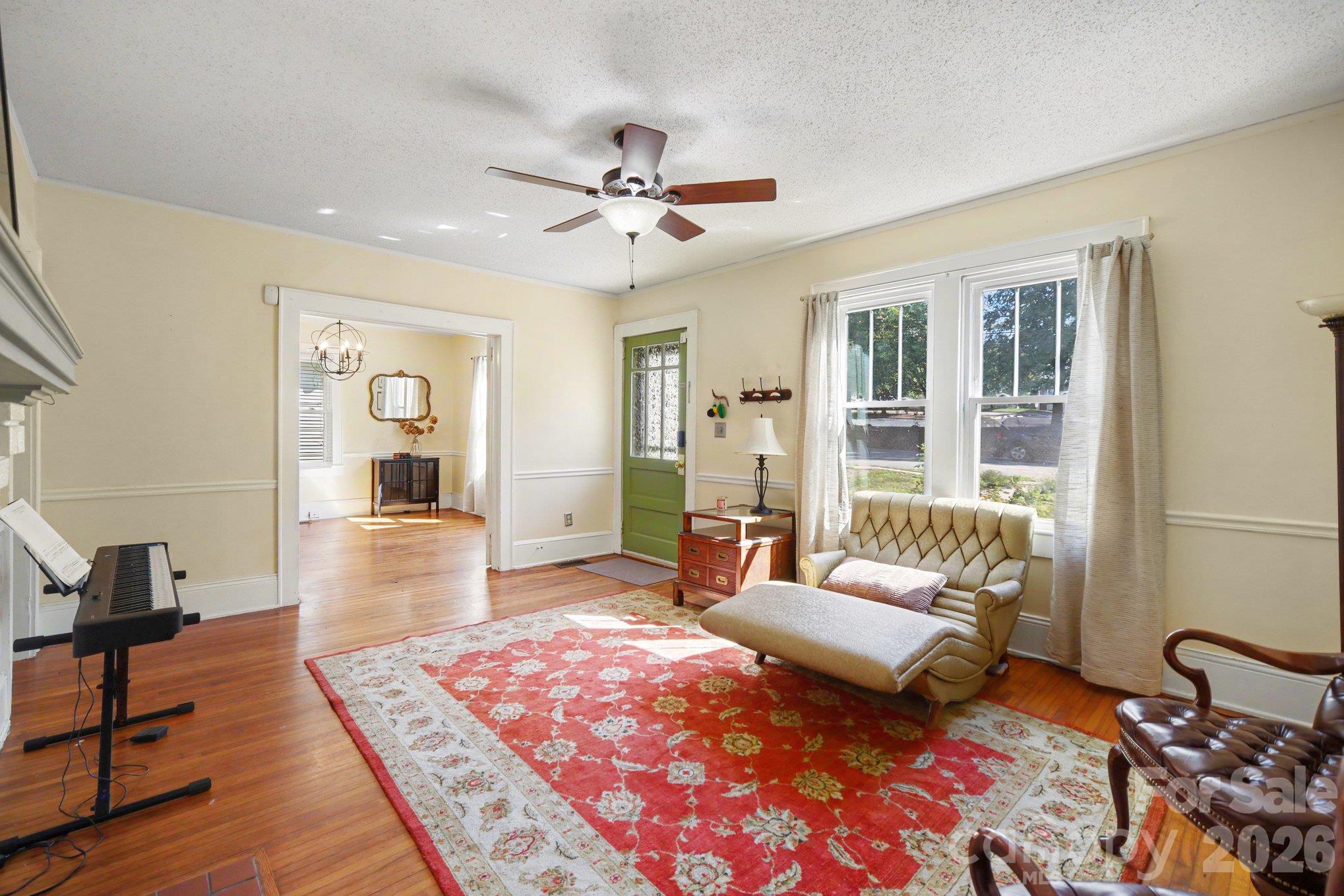 Single Family Residence at 821 S Chester Street, Gastonia, photo 5 of 30