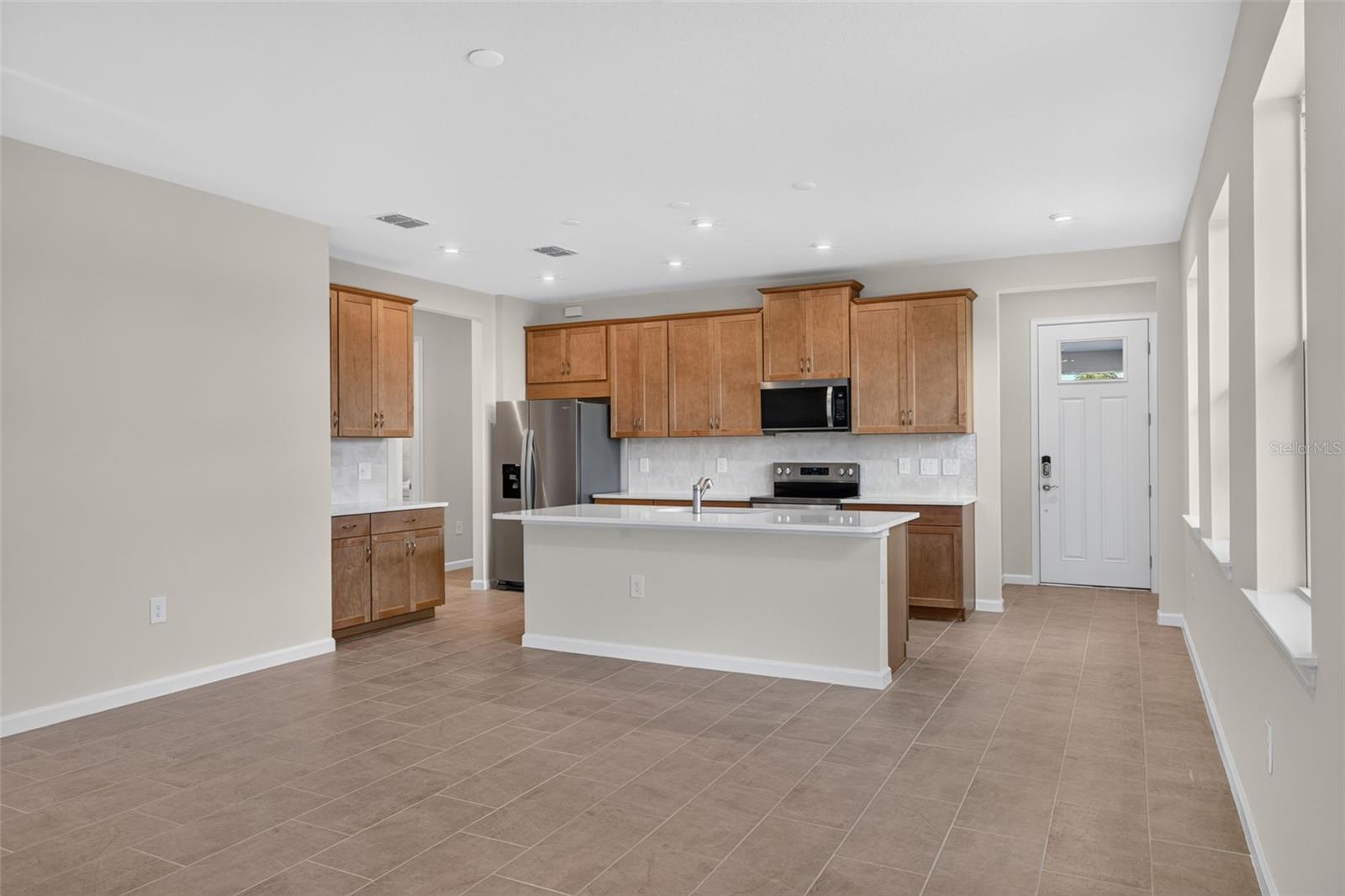 Villa at 18476 GREEN GARDEN CT, VENICE, photo 14 of 58