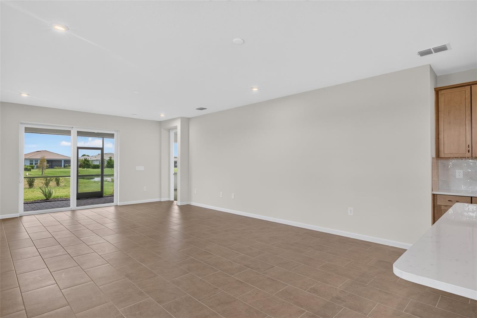 Villa at 18476 GREEN GARDEN CT, VENICE, photo 19 of 58