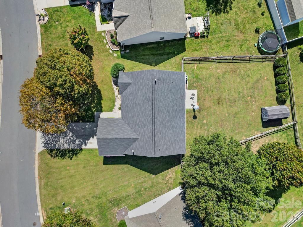 Single Family Residence at 137 Bosburg Drive, Mooresville, photo 30 of 32