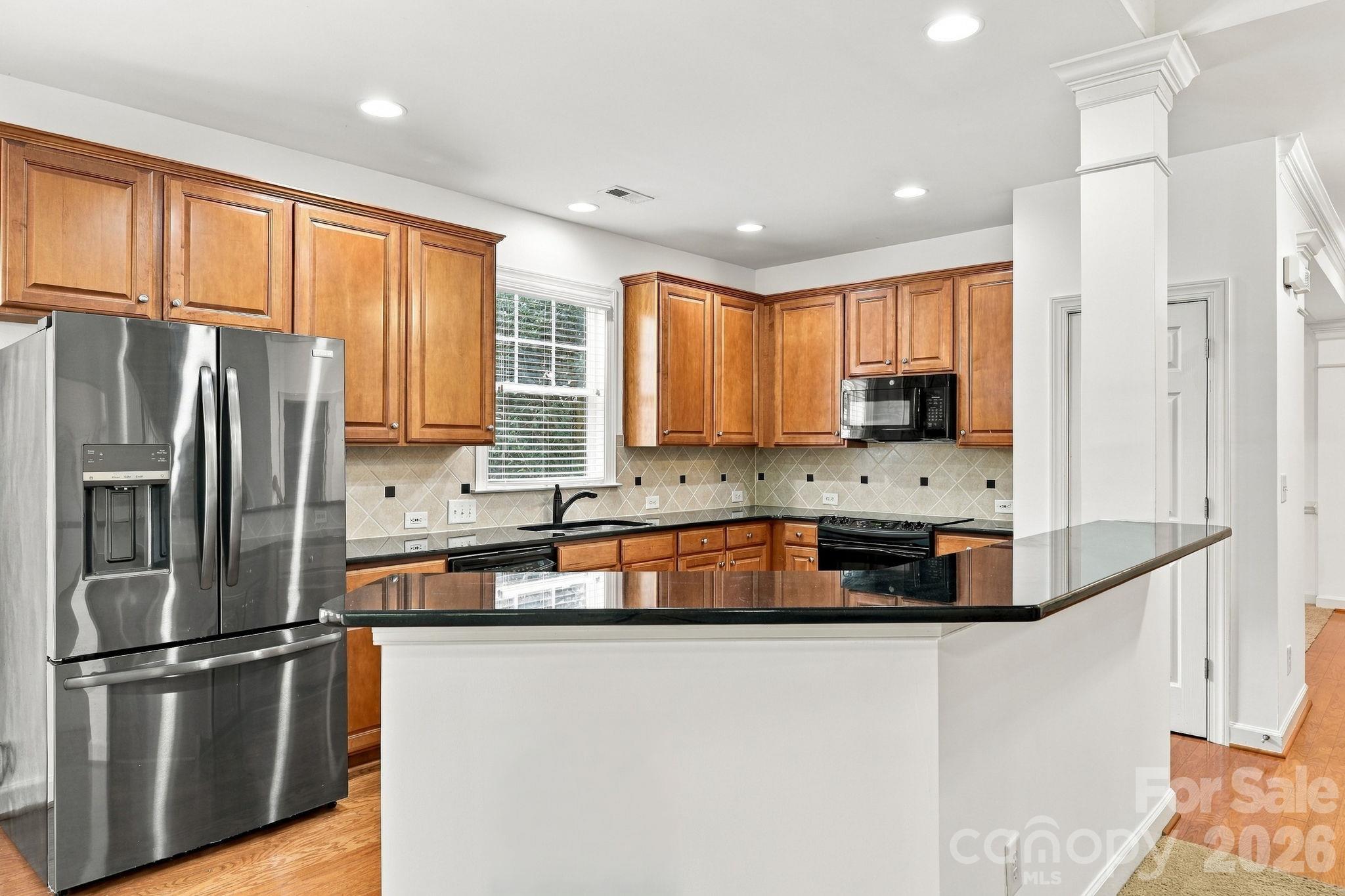 Single Family Residence at 17625 Harbor Walk Drive, Cornelius, photo 13 of 48