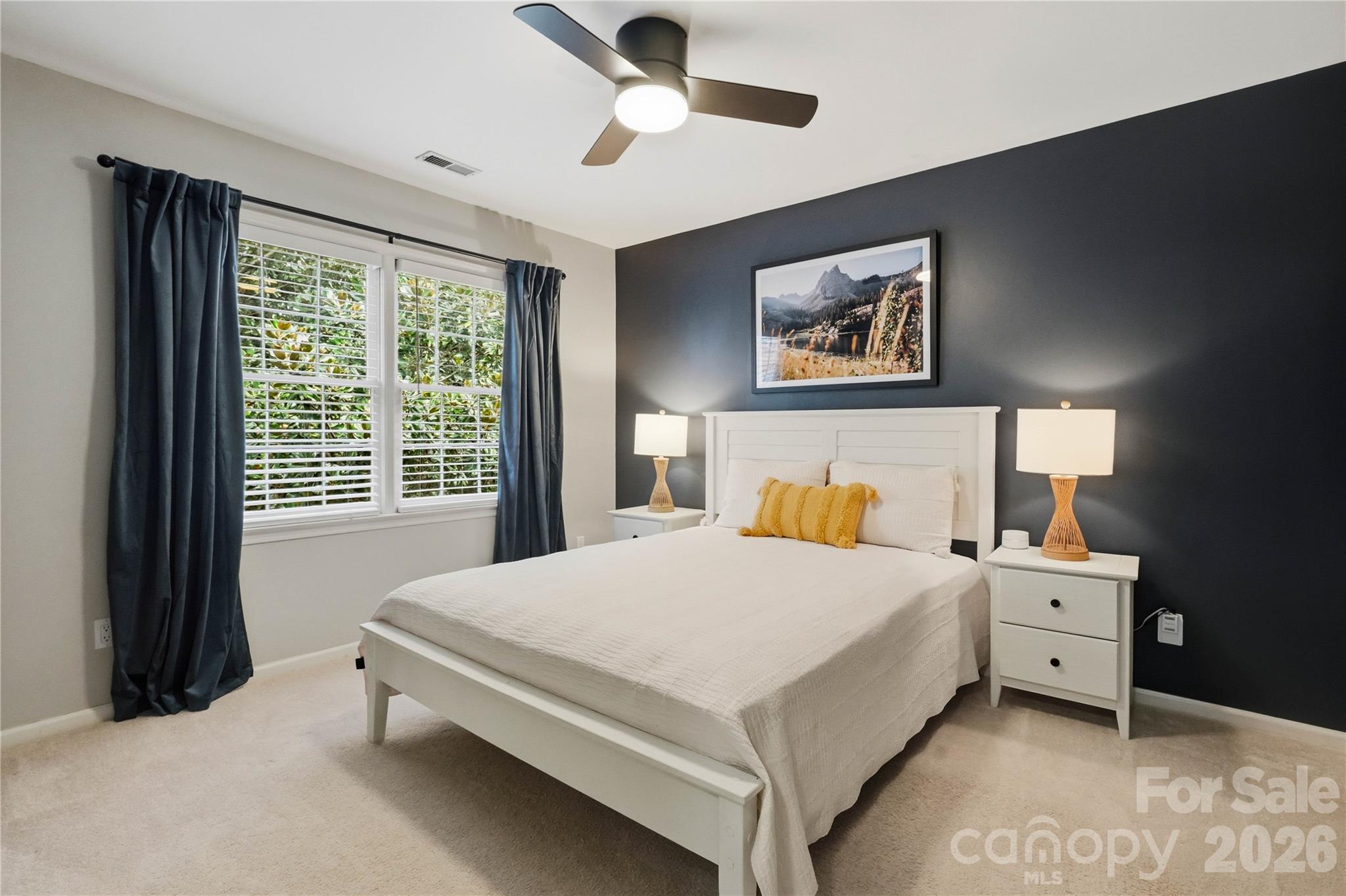 Single Family Residence at 2815 Winghaven Lane, Charlotte, photo 8 of 45