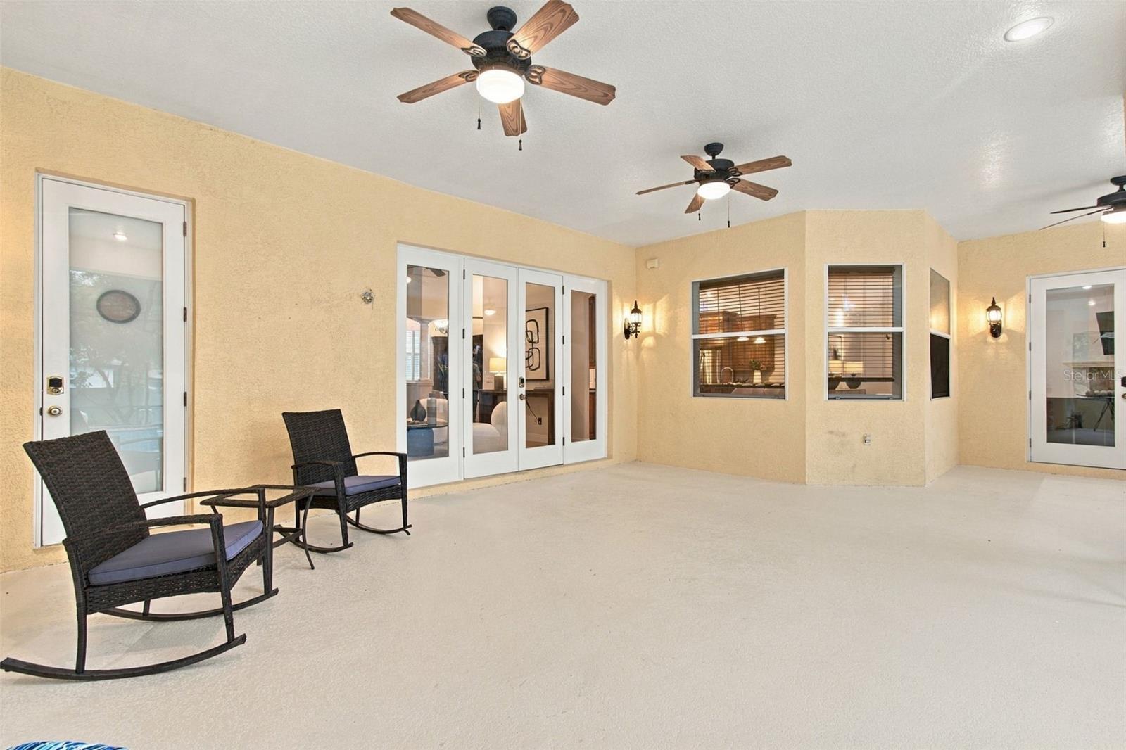 Single Family Residence at 816 CITRUS WOOD LN, VALRICO, photo 80 of 100