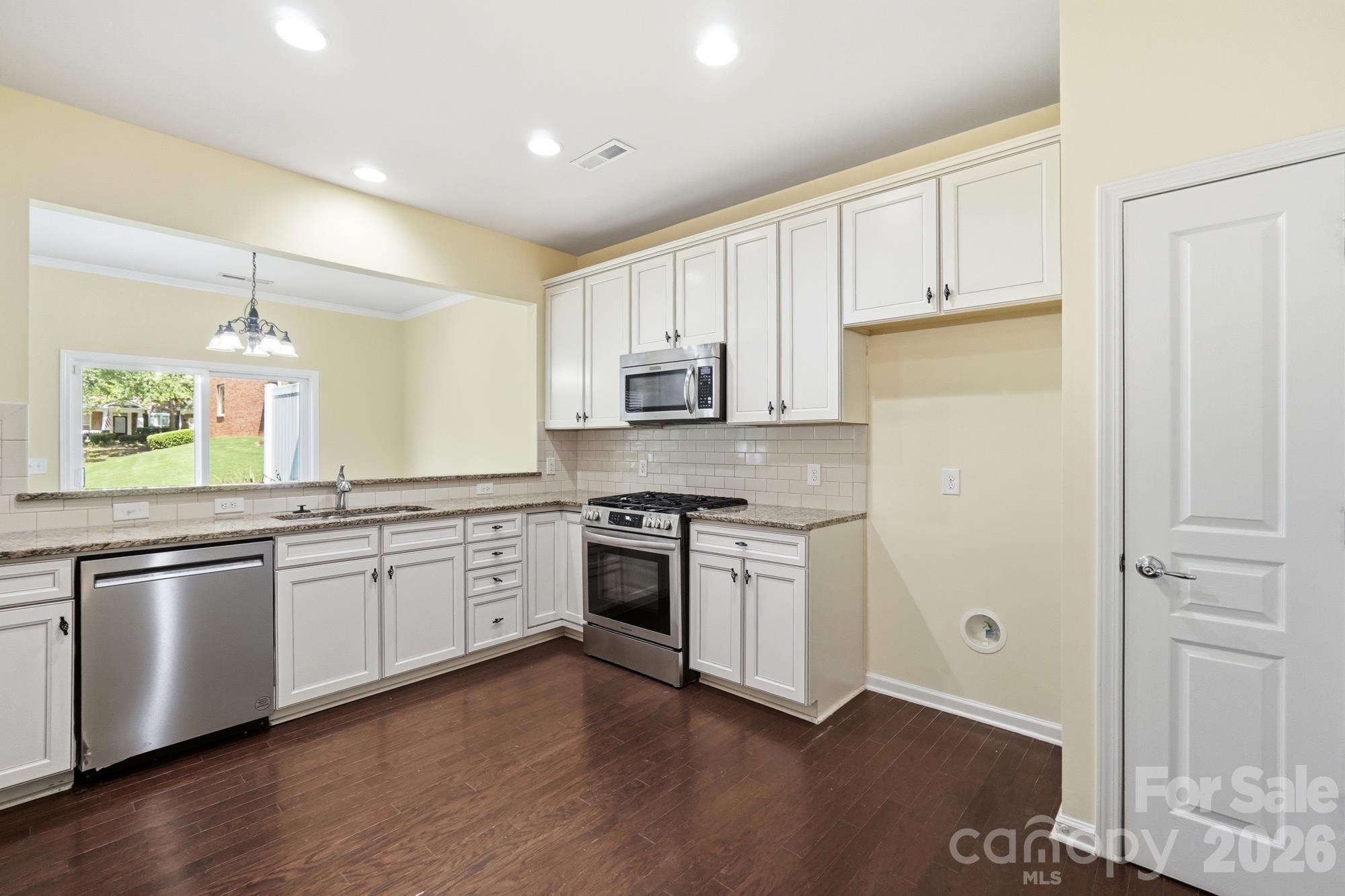 Townhouse at 16852 Dunaverty Place, Charlotte, photo 18 of 45