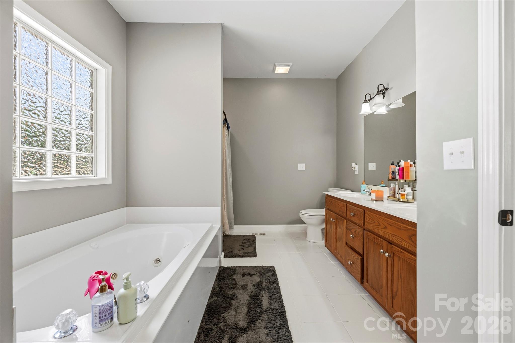 Single Family Residence at 314 Hidden Creek Drive, Shelby, photo 14 of 46