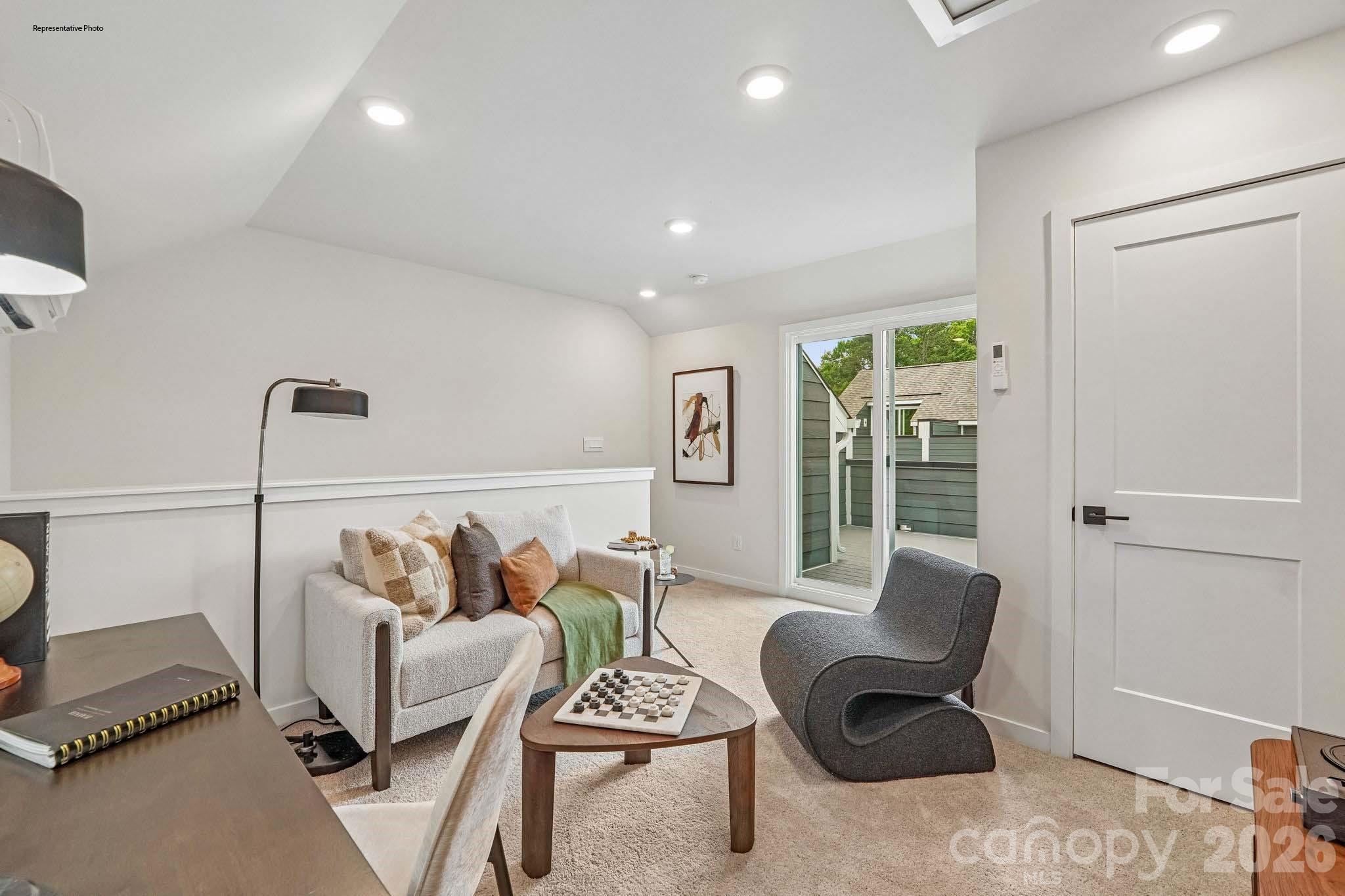 Townhouse at 825 Hammers Lane, Charlotte, photo 12 of 28