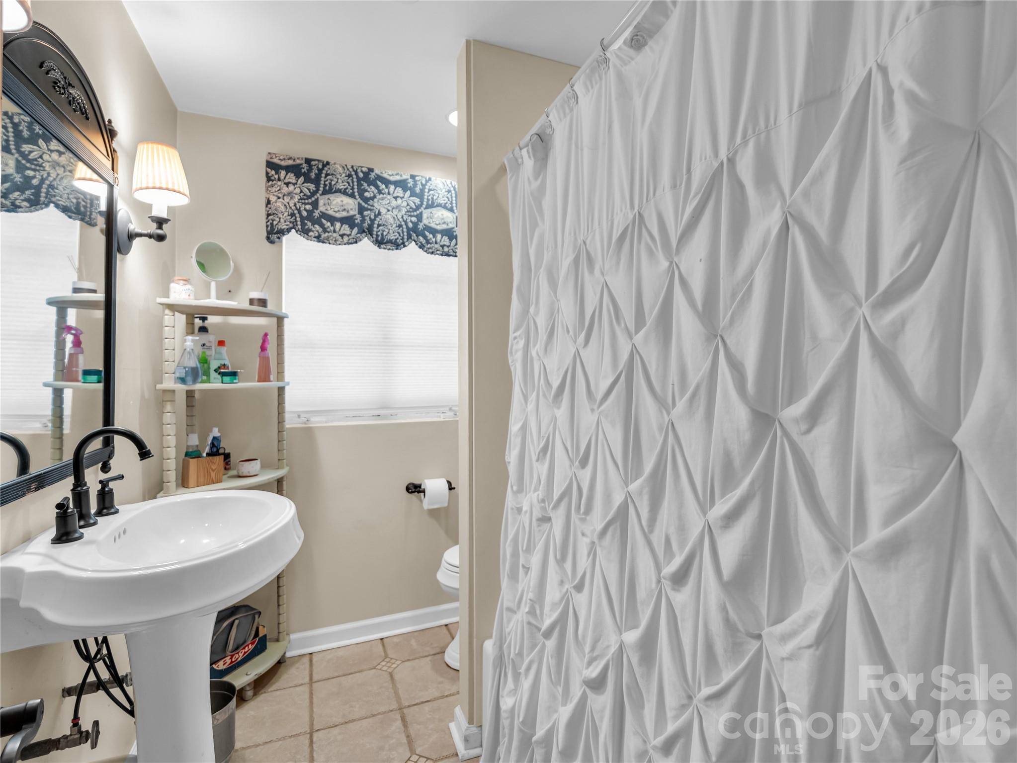 Single Family Residence at 325 Tryon Bay Circle, Lake Lure, photo 19 of 45