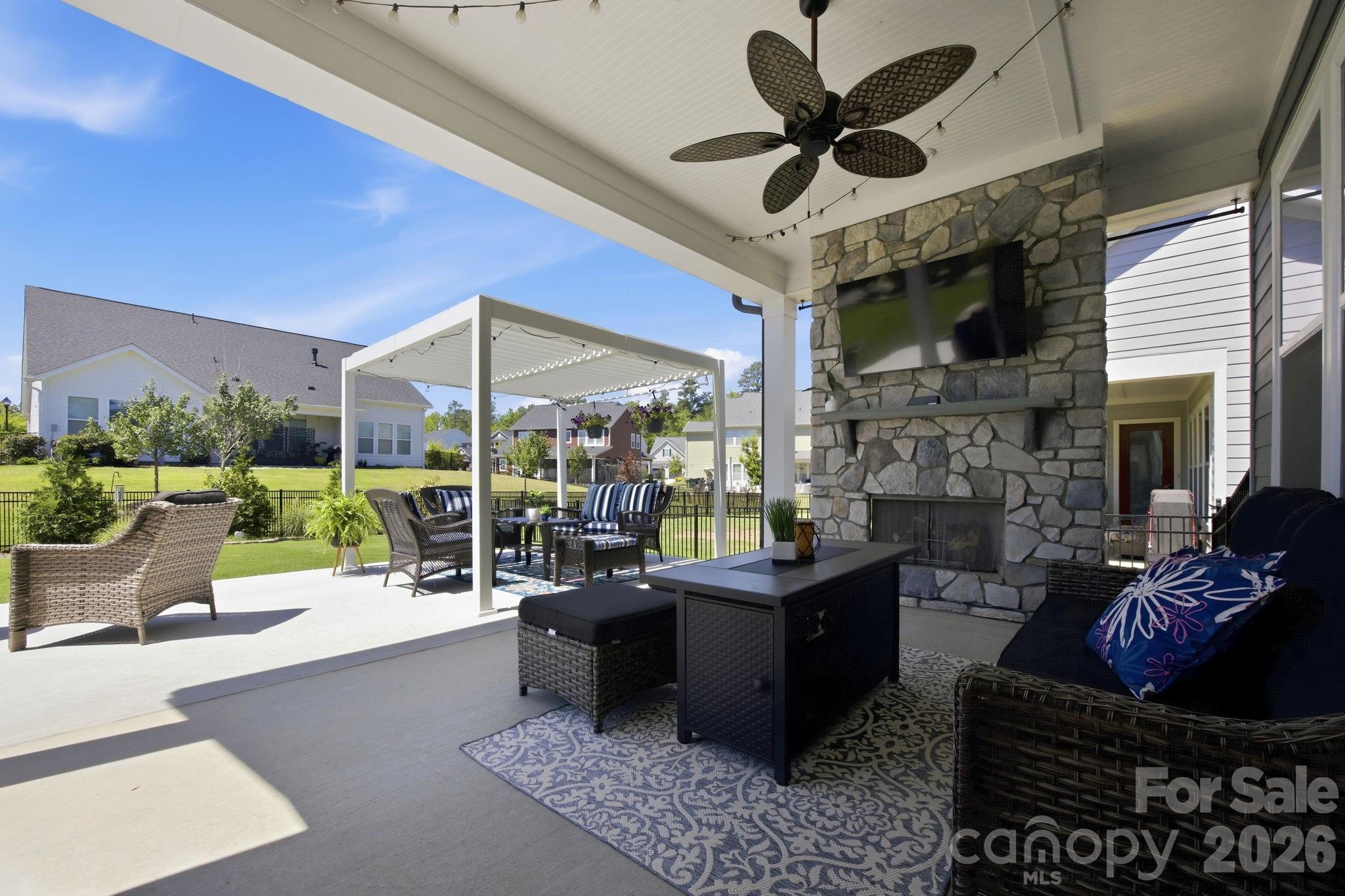 Single Family Residence at 2419 Paddlers Cove Drive, Clover, photo 42 of 48