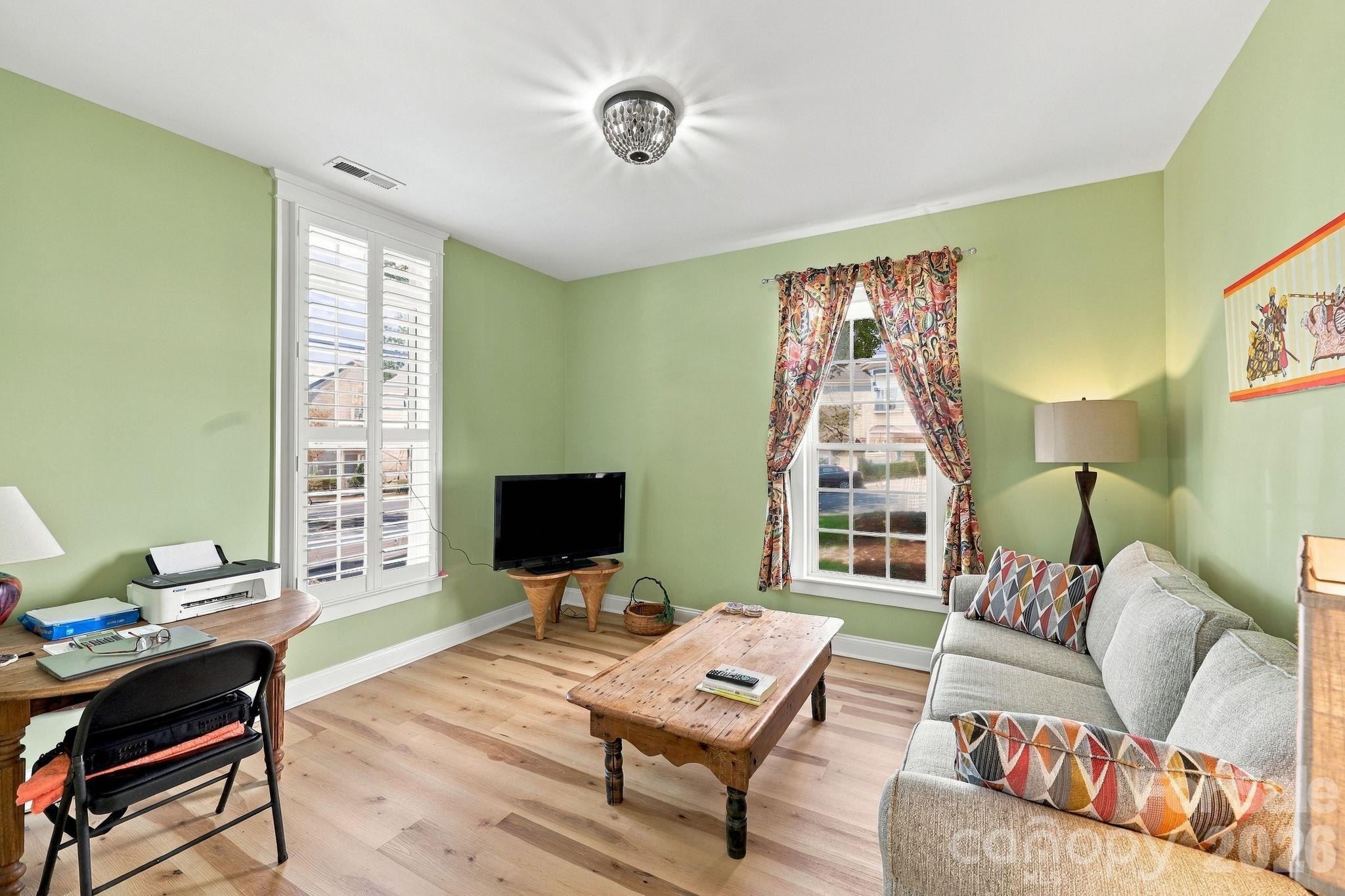 Single Family Residence at 334 Center Drive, Davidson, photo 5 of 35