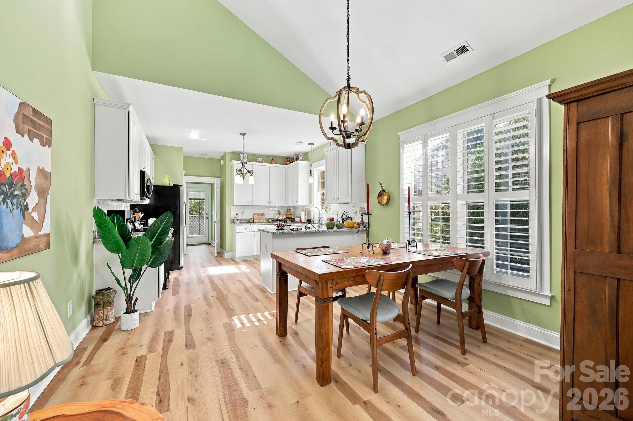 Single Family Residence at 334 Center Drive, Davidson, photo 8 of 35