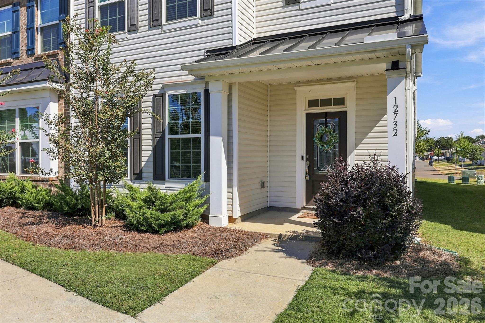 Townhouse at 12732 Wandering Brook Drive, Charlotte, photo 2 of 48