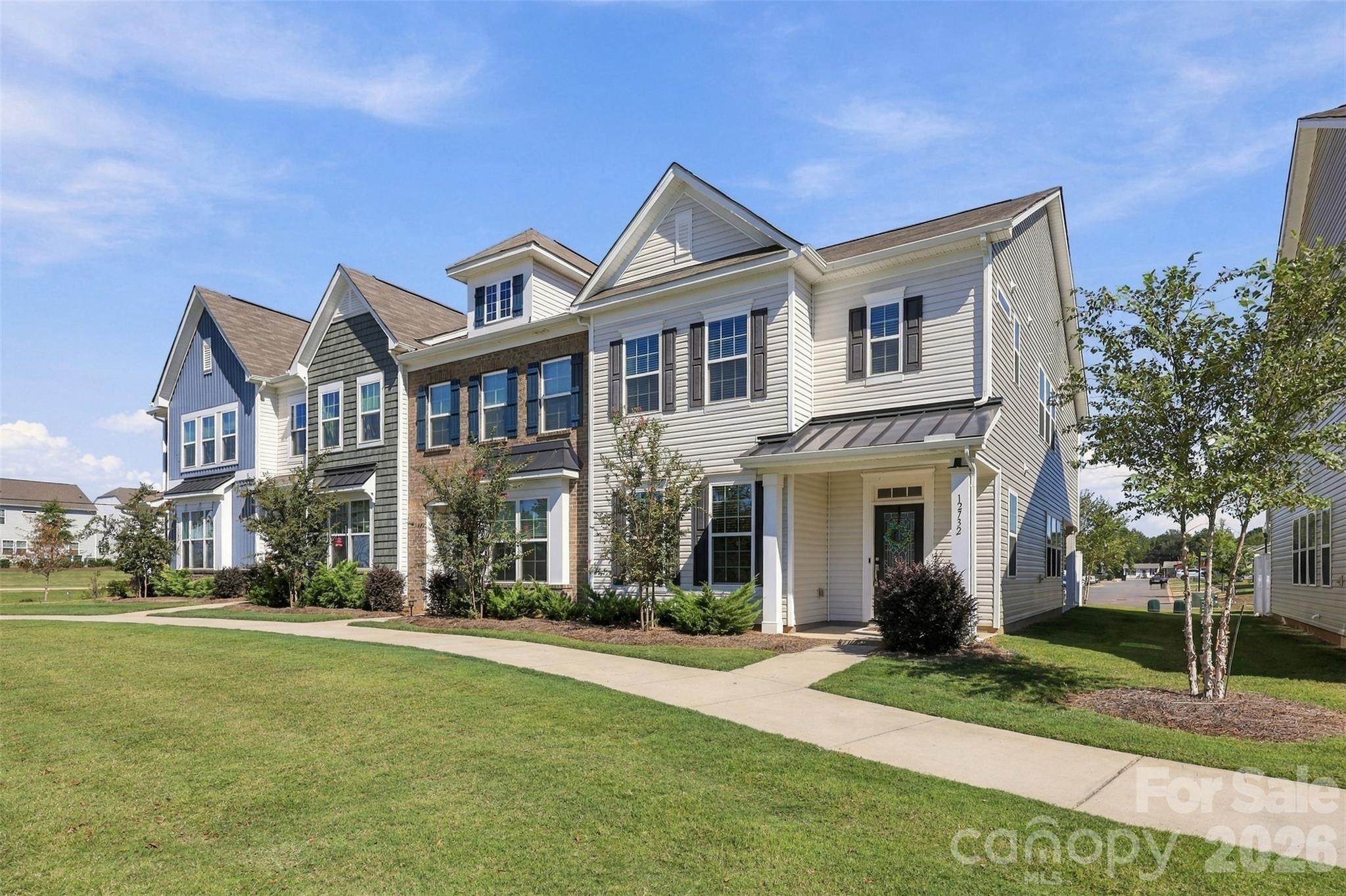 Townhouse at 12732 Wandering Brook Drive, Charlotte, photo 31 of 48