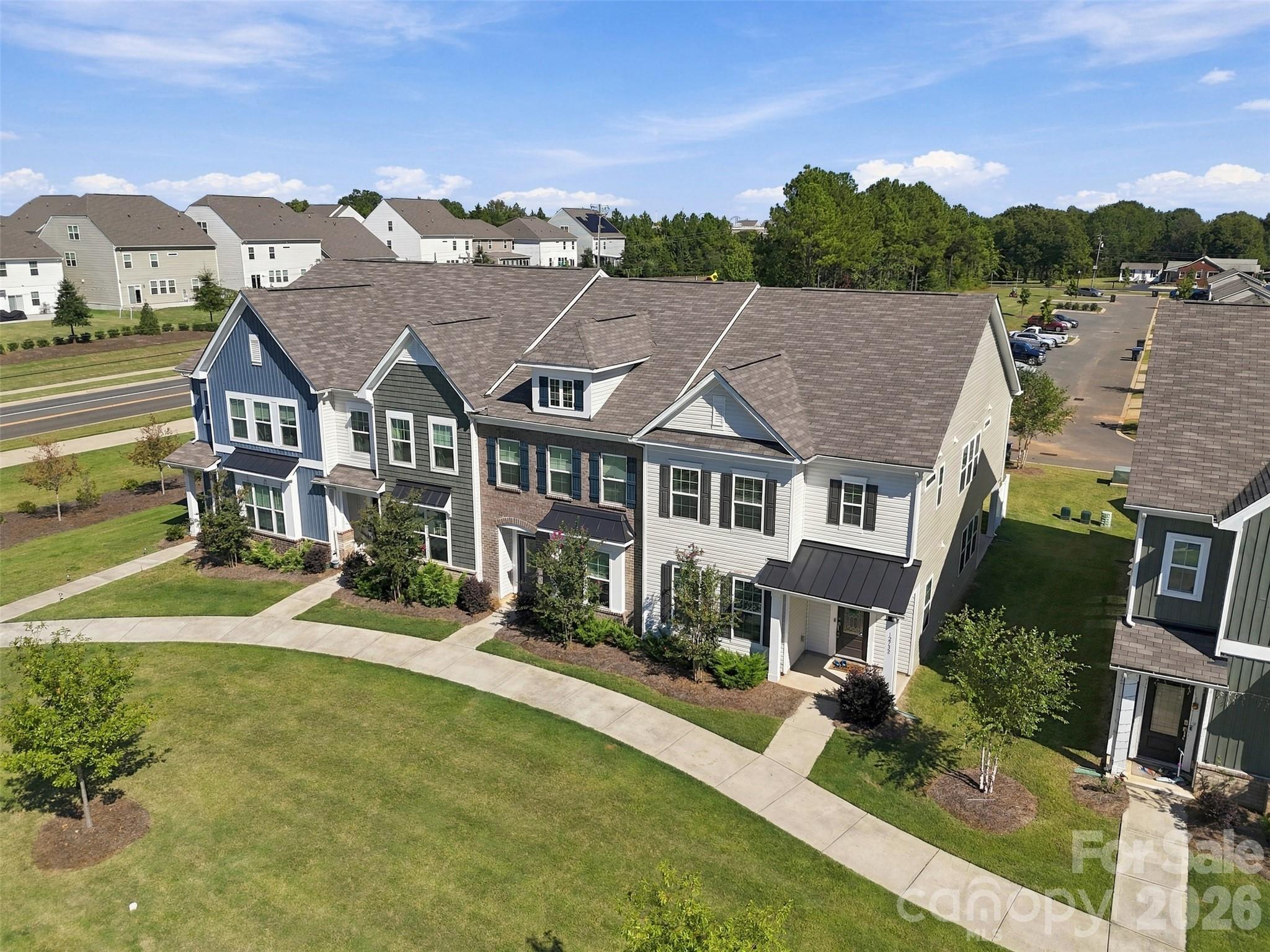 Townhouse at 12732 Wandering Brook Drive, Charlotte, photo 38 of 48