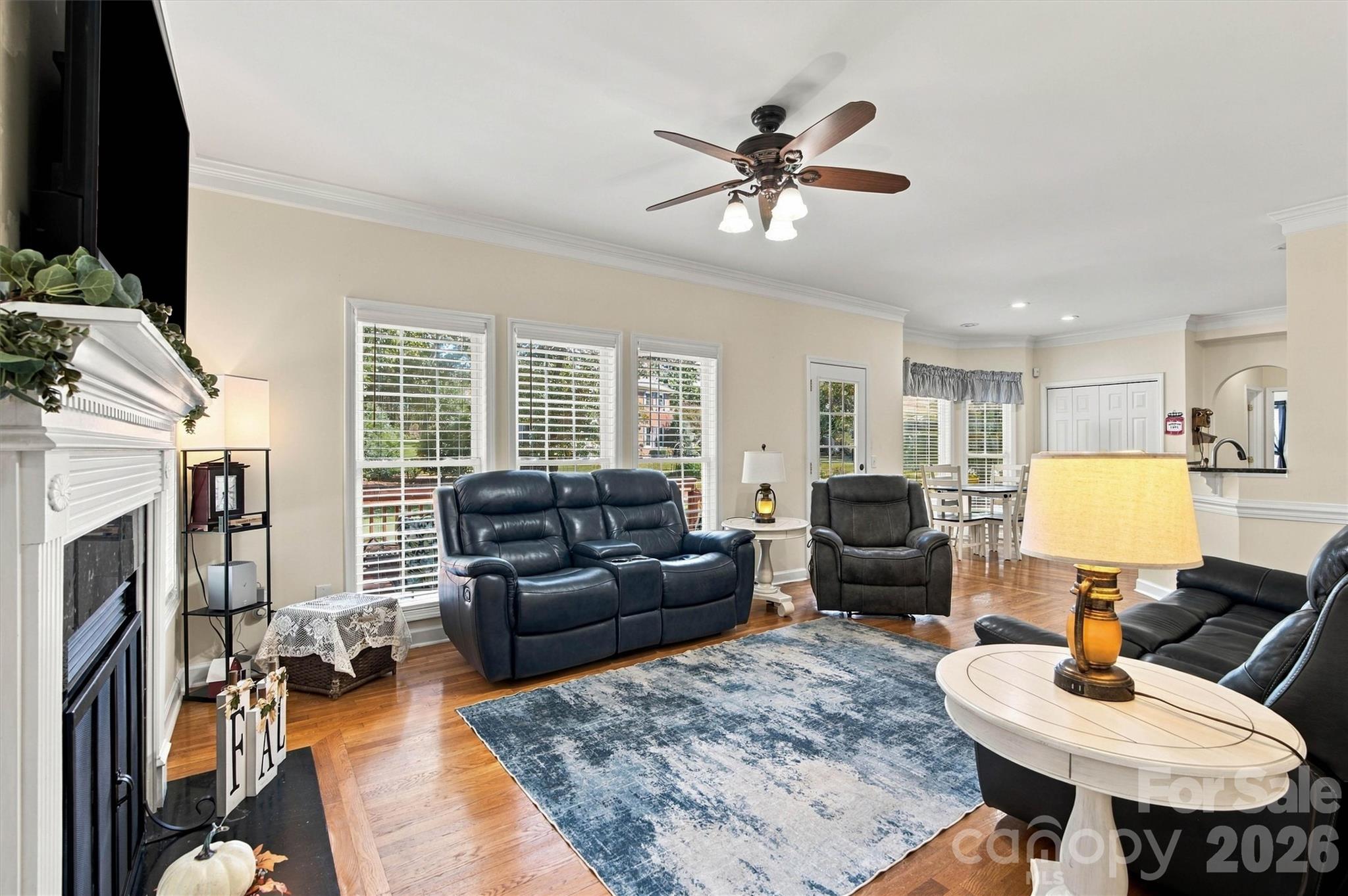 Single Family Residence at 4858 Elmhurst Drive NE, Hickory, photo 11 of 46