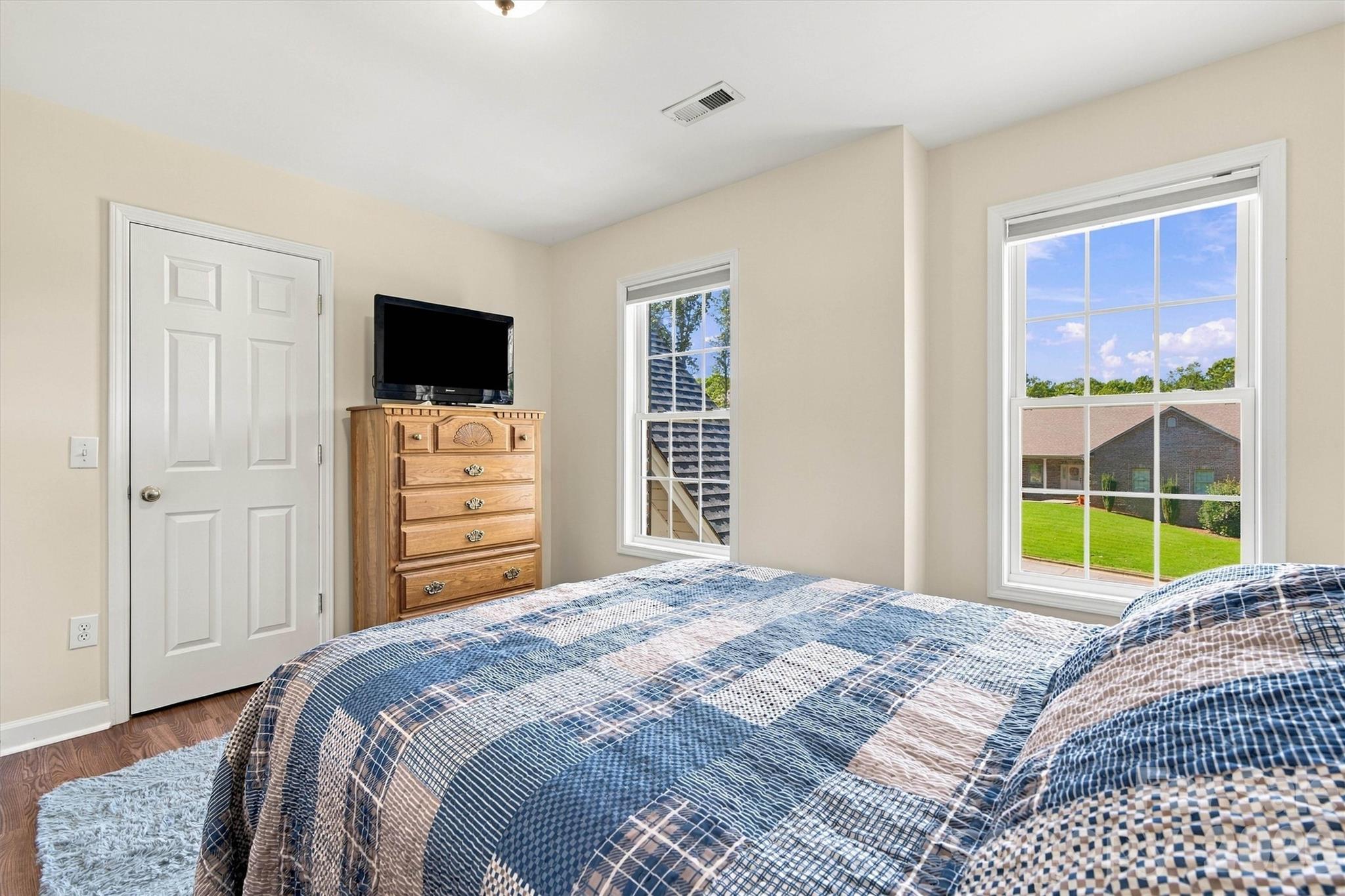 Single Family Residence at 4858 Elmhurst Drive NE, Hickory, photo 21 of 46