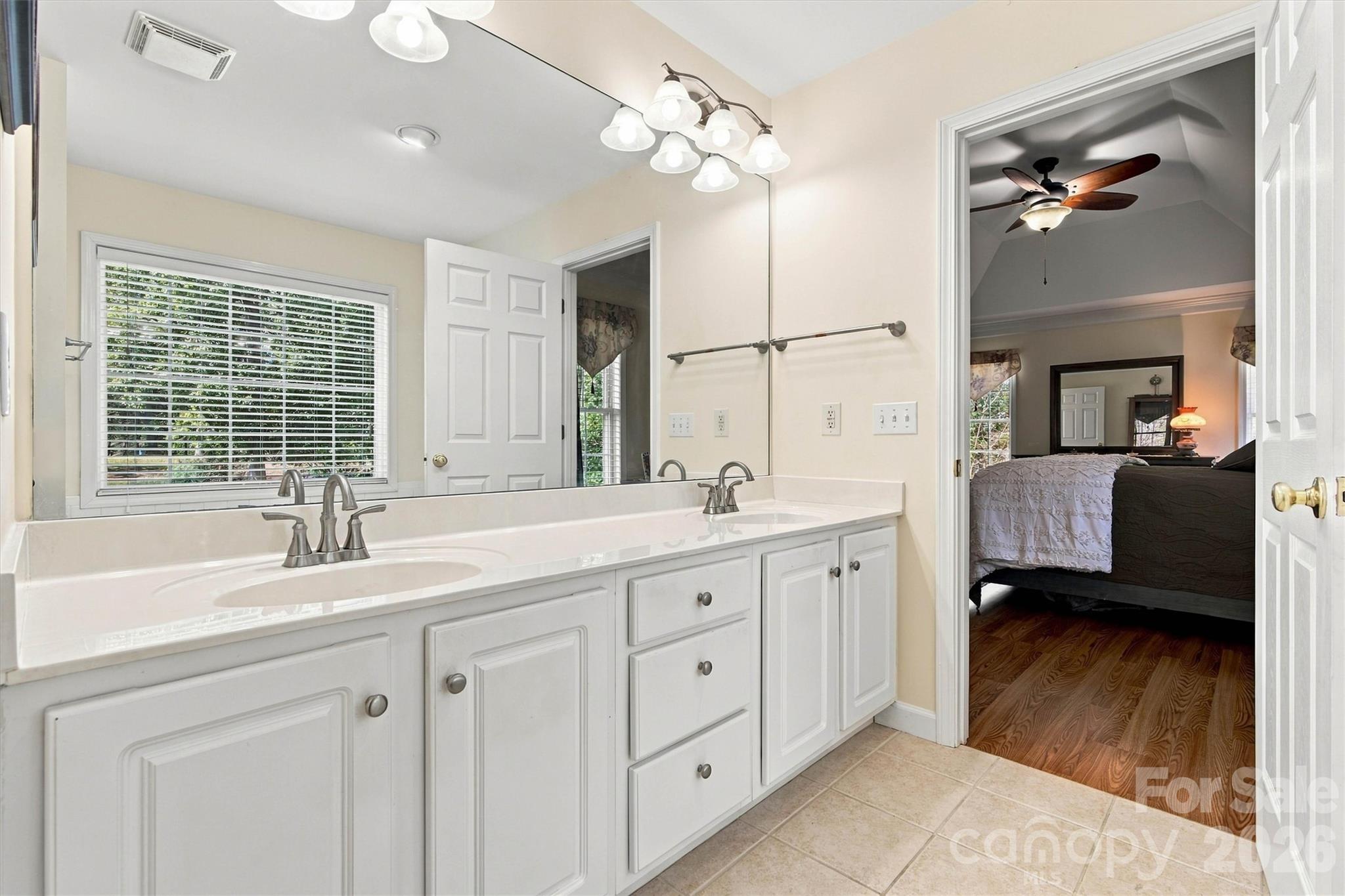 Single Family Residence at 4858 Elmhurst Drive NE, Hickory, photo 29 of 46