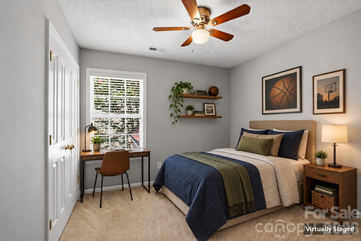 Single Family Residence at 9406 Golden Pond Drive, Huntersville, photo 10 of 37