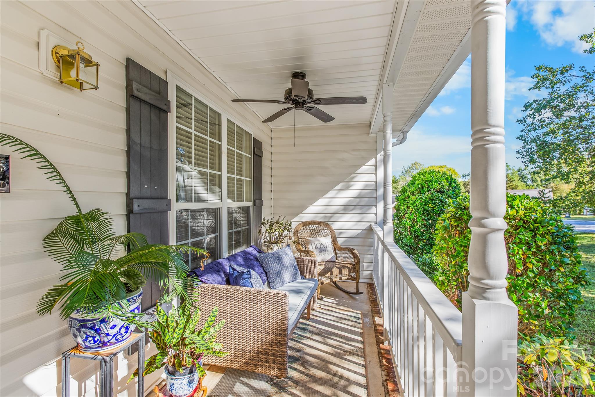 Covered Front Porch - 4618 Hendrix Court, Concord