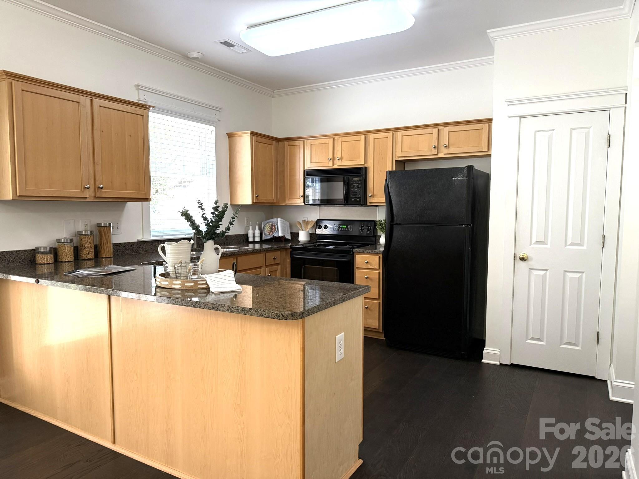 Single Family Residence at 8515 Lindholm Drive, Huntersville, photo 12 of 27