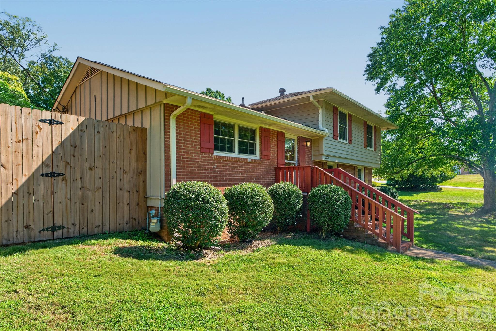 Single Family Residence at 3325 Saint Evans Road, Charlotte, photo 4 of 48