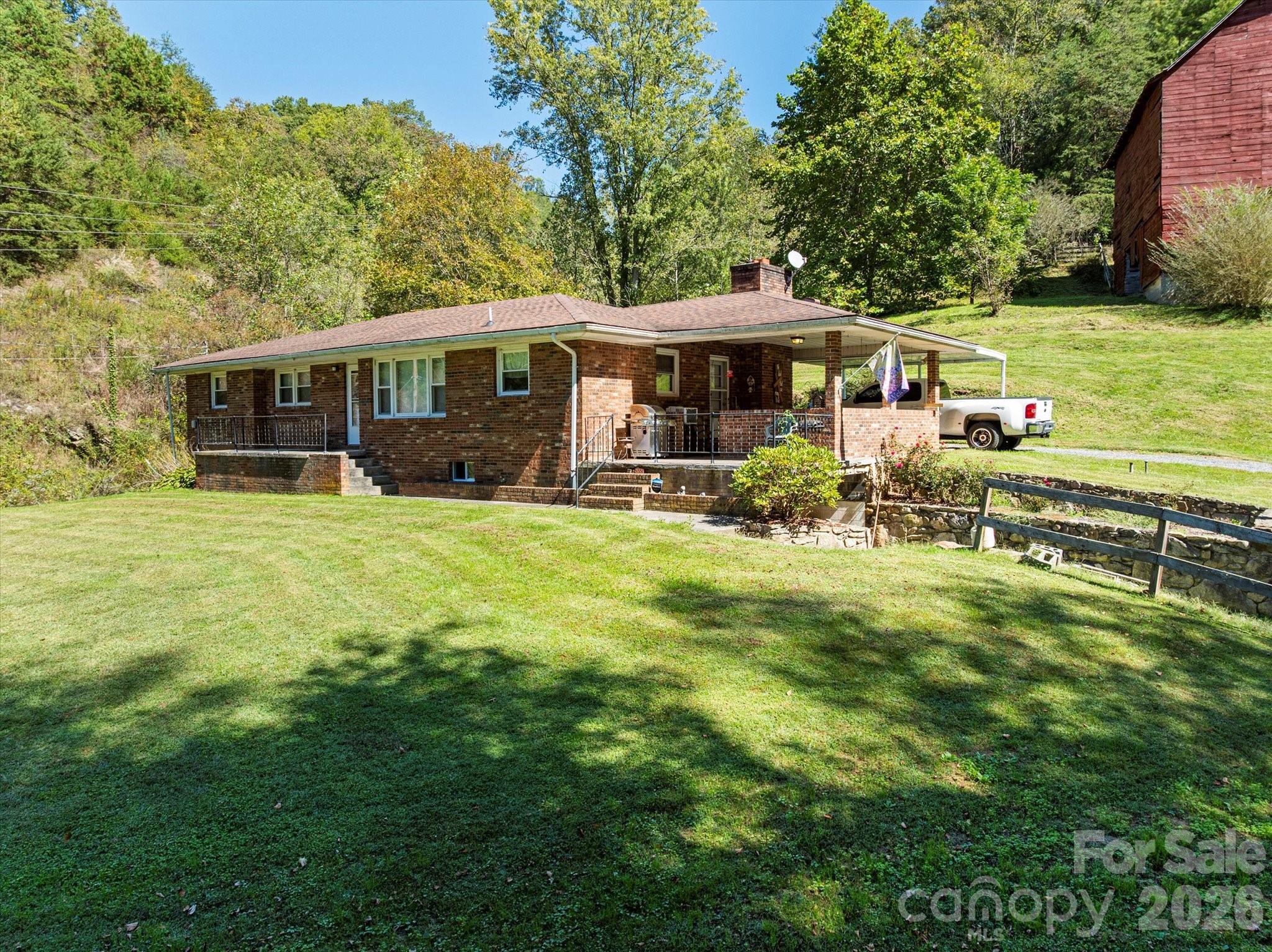 Welcome to 1623 Ammons Branch Road - 1623 Ammons Branch Road, Marshall