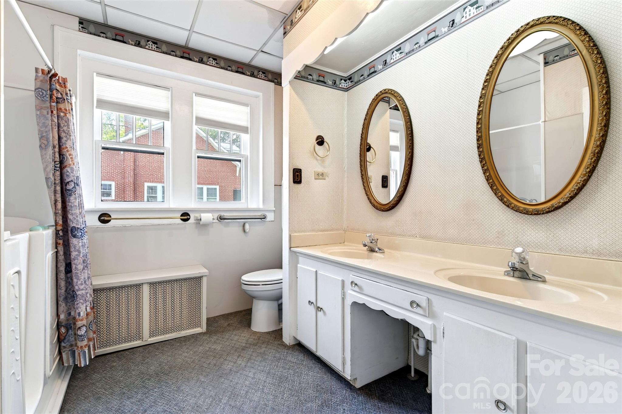 Main Level Bath - 606 Rutherford Road, Marion