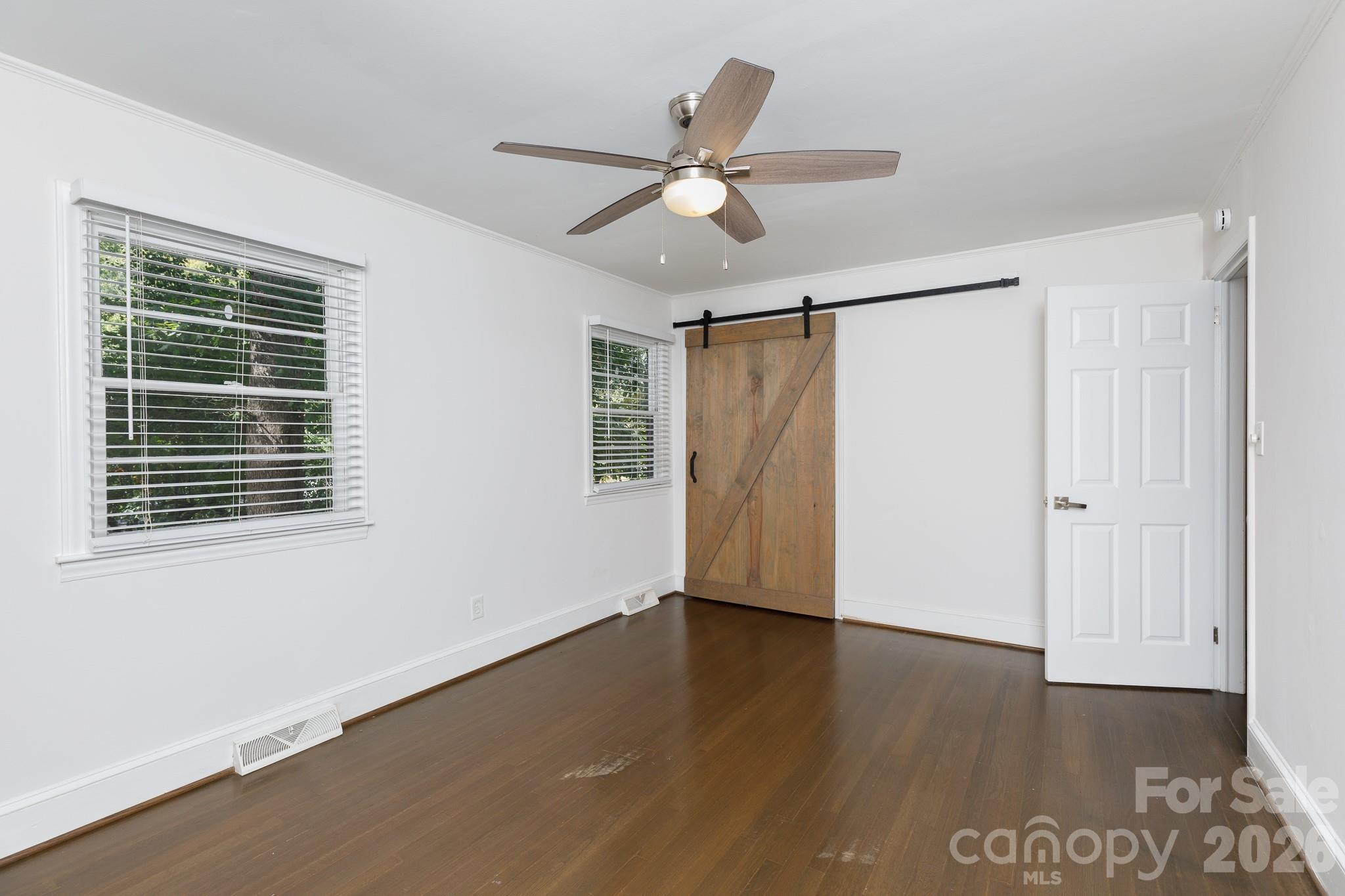 Single Family Residence at 5121 Kistler Avenue, Charlotte, photo 13 of 33