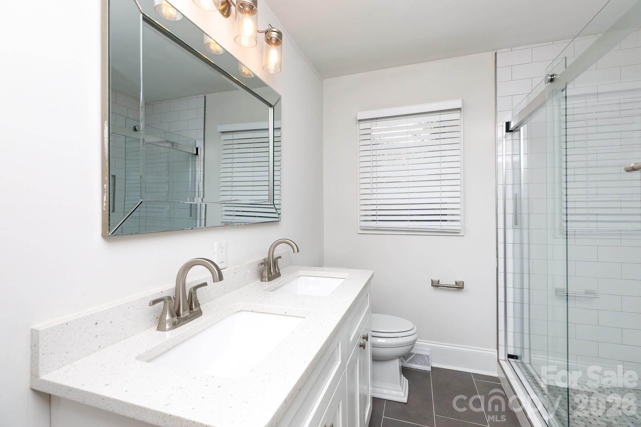 Single Family Residence at 5121 Kistler Avenue, Charlotte, photo 15 of 33