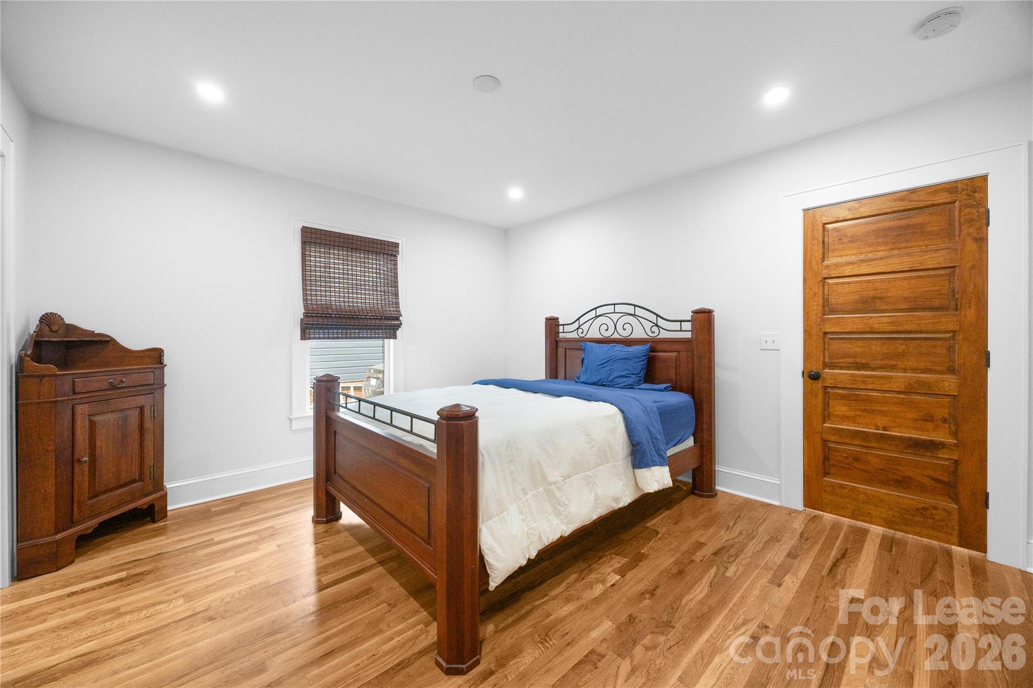 Single Family Residence at 724 Walnut Avenue, Charlotte, photo 16 of 47