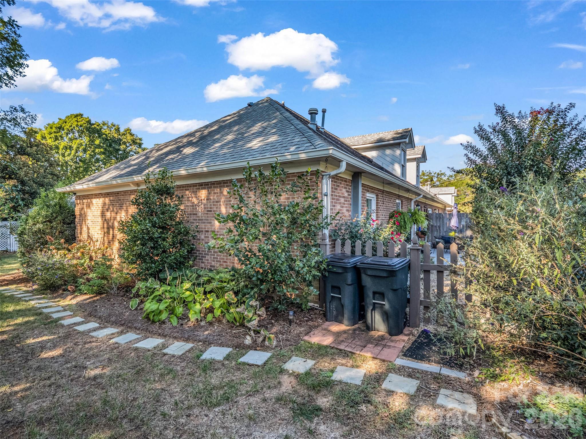 Condominium at 1834 Robinwood Road, Gastonia, photo 4 of 32