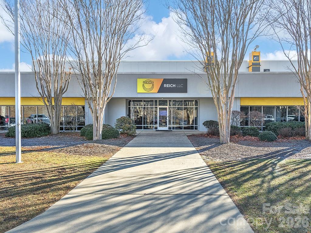 Exterior - 140 Vista Boulevard, Arden