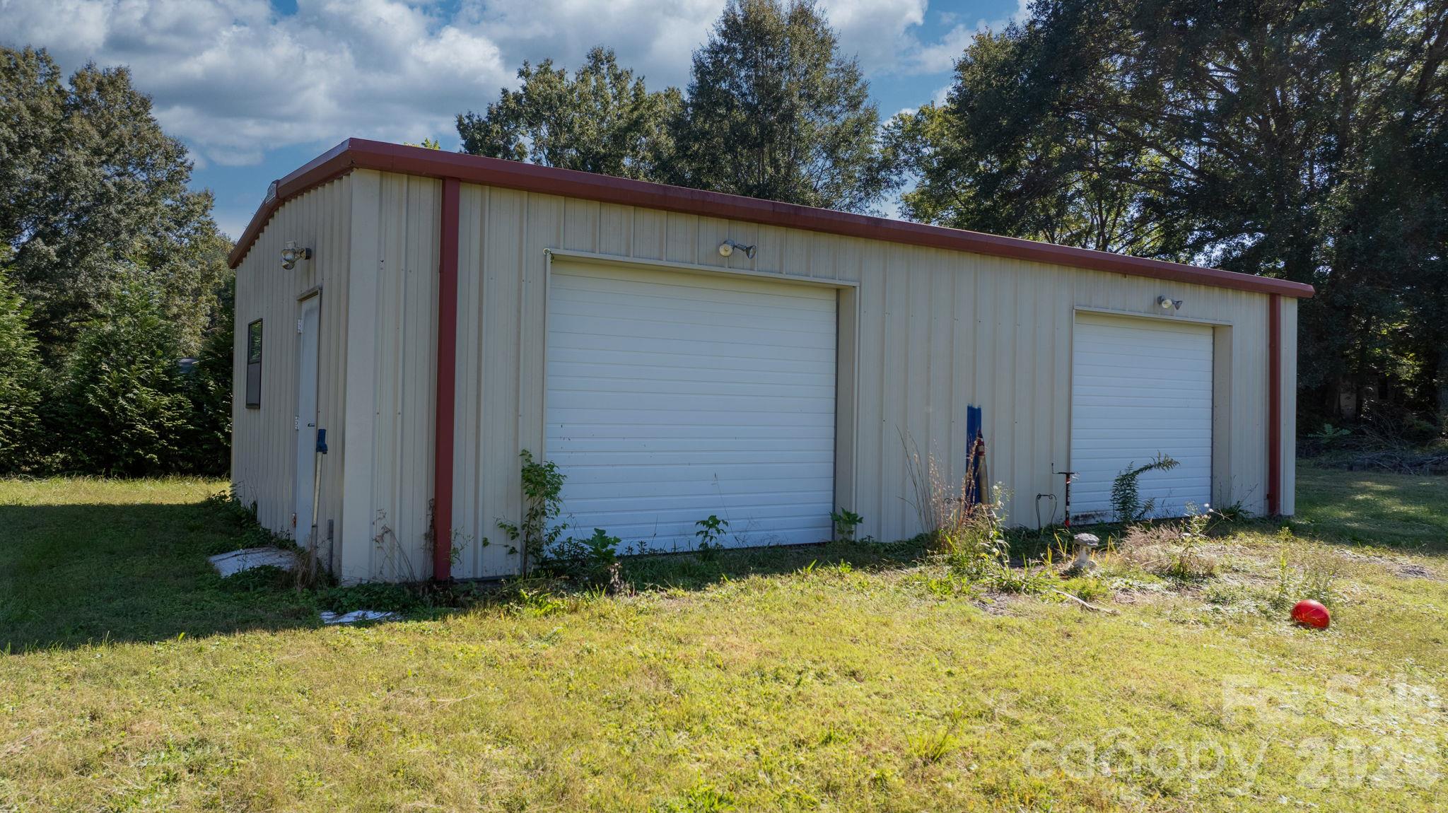 Lot at 0 Sweetbriar Circle, Lenoir, photo 2 of 7