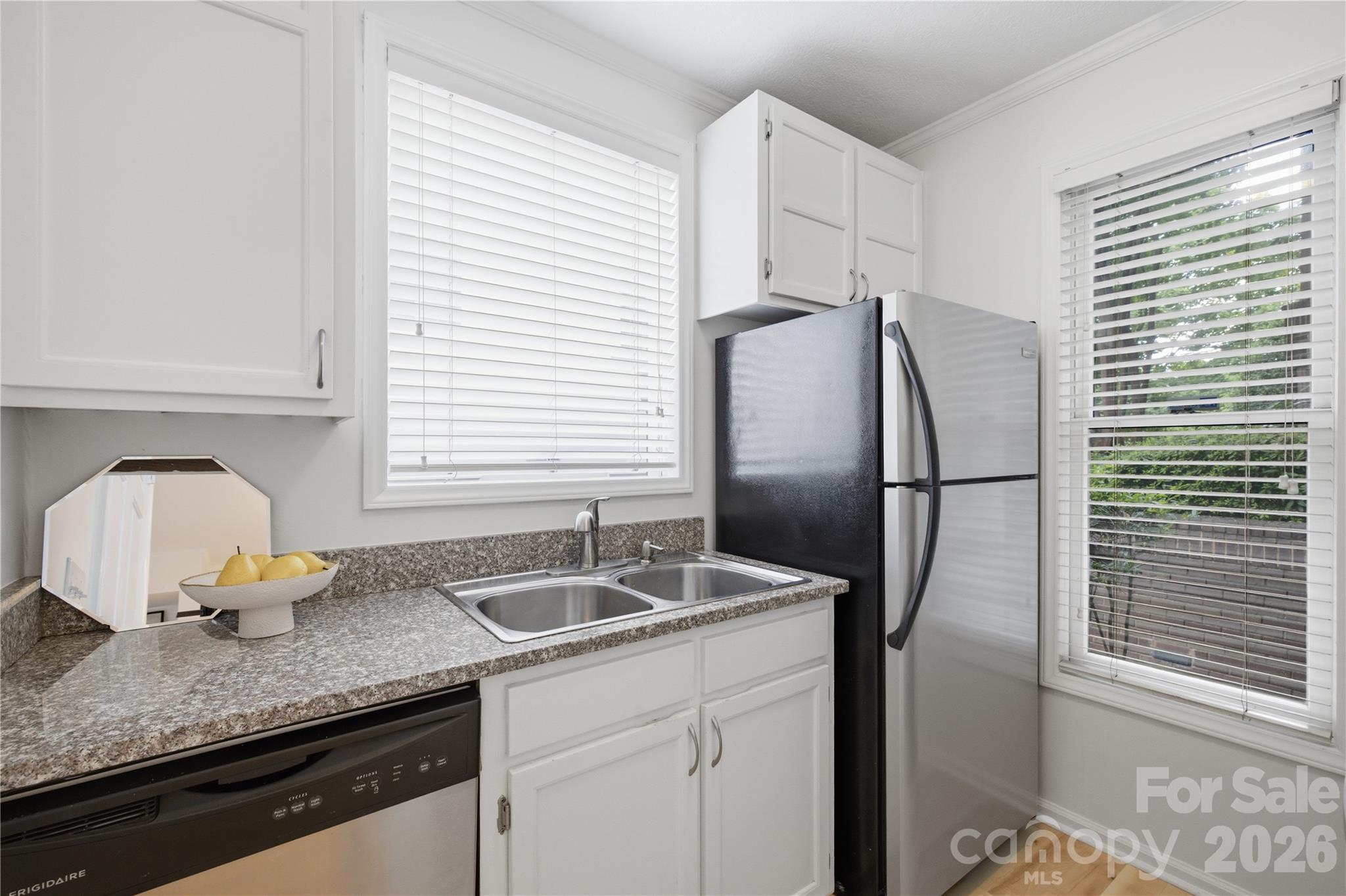 Kitchen - 1109 E Morehead Street, Charlotte
