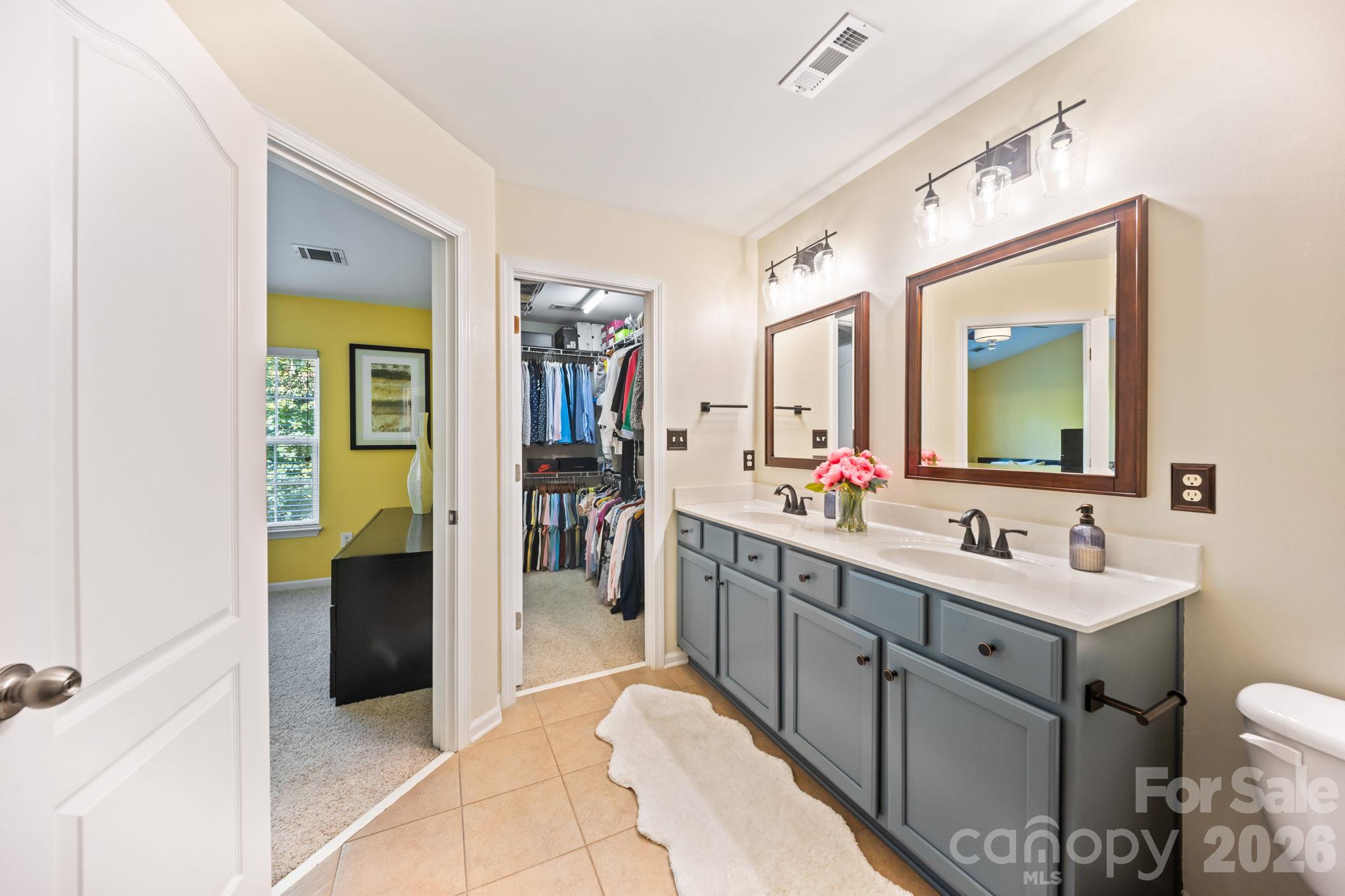 Townhouse at 2643 Early Flight Drive, Charlotte, photo 9 of 37
