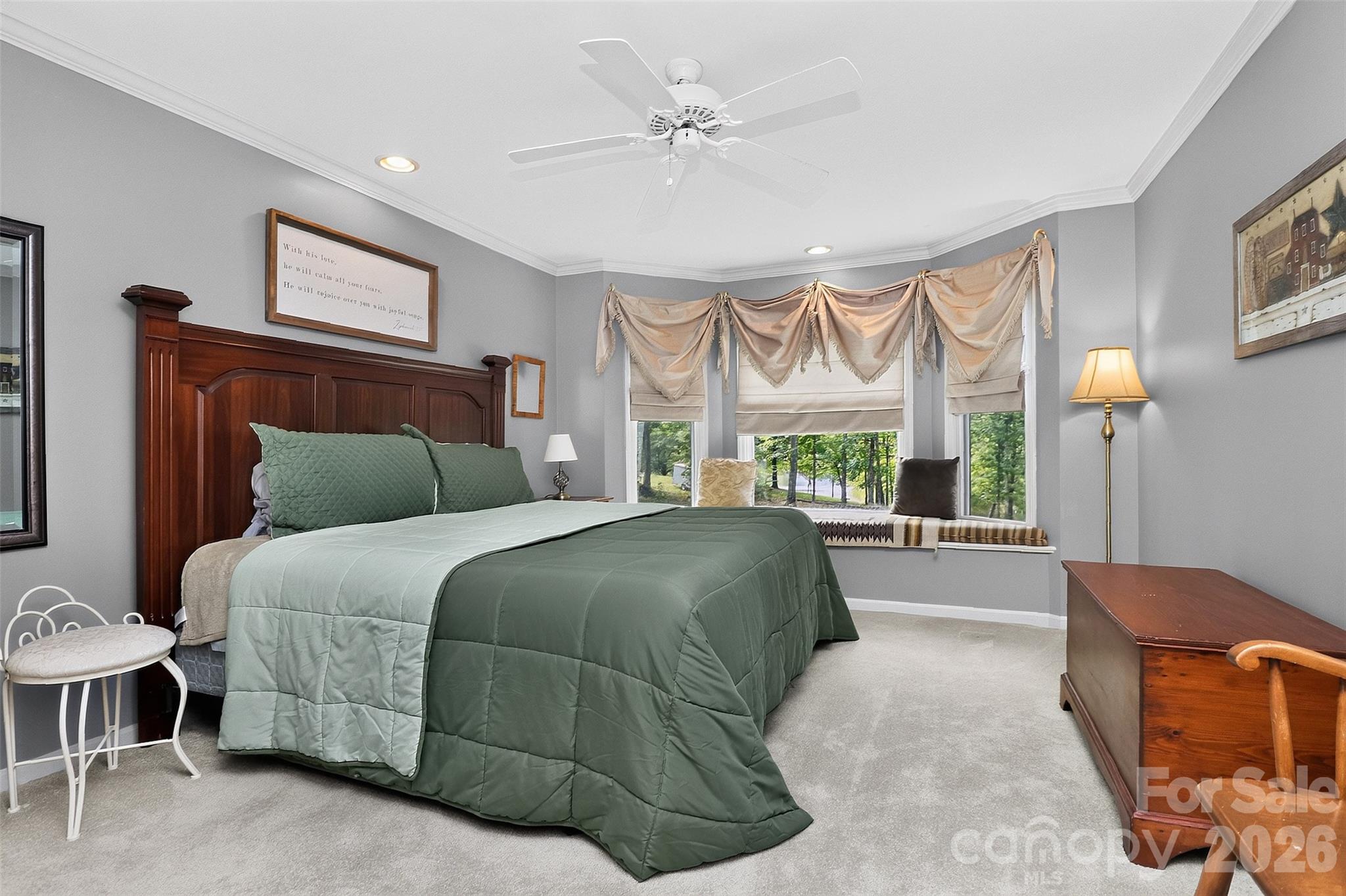 Single Family Residence at 525 Shoreline Drive, Lancaster, photo 22 of 45