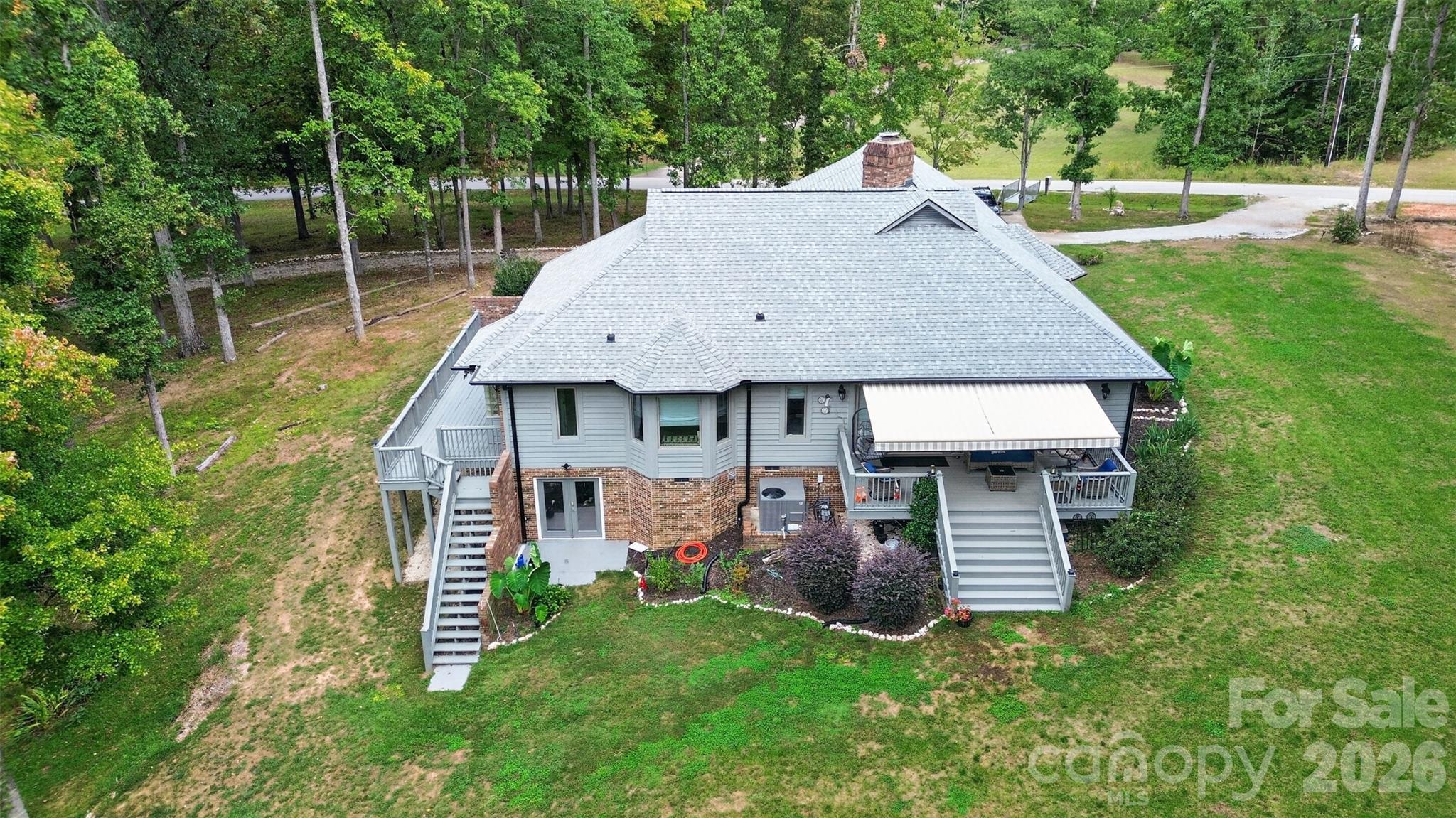 Single Family Residence at 525 Shoreline Drive, Lancaster, photo 33 of 45