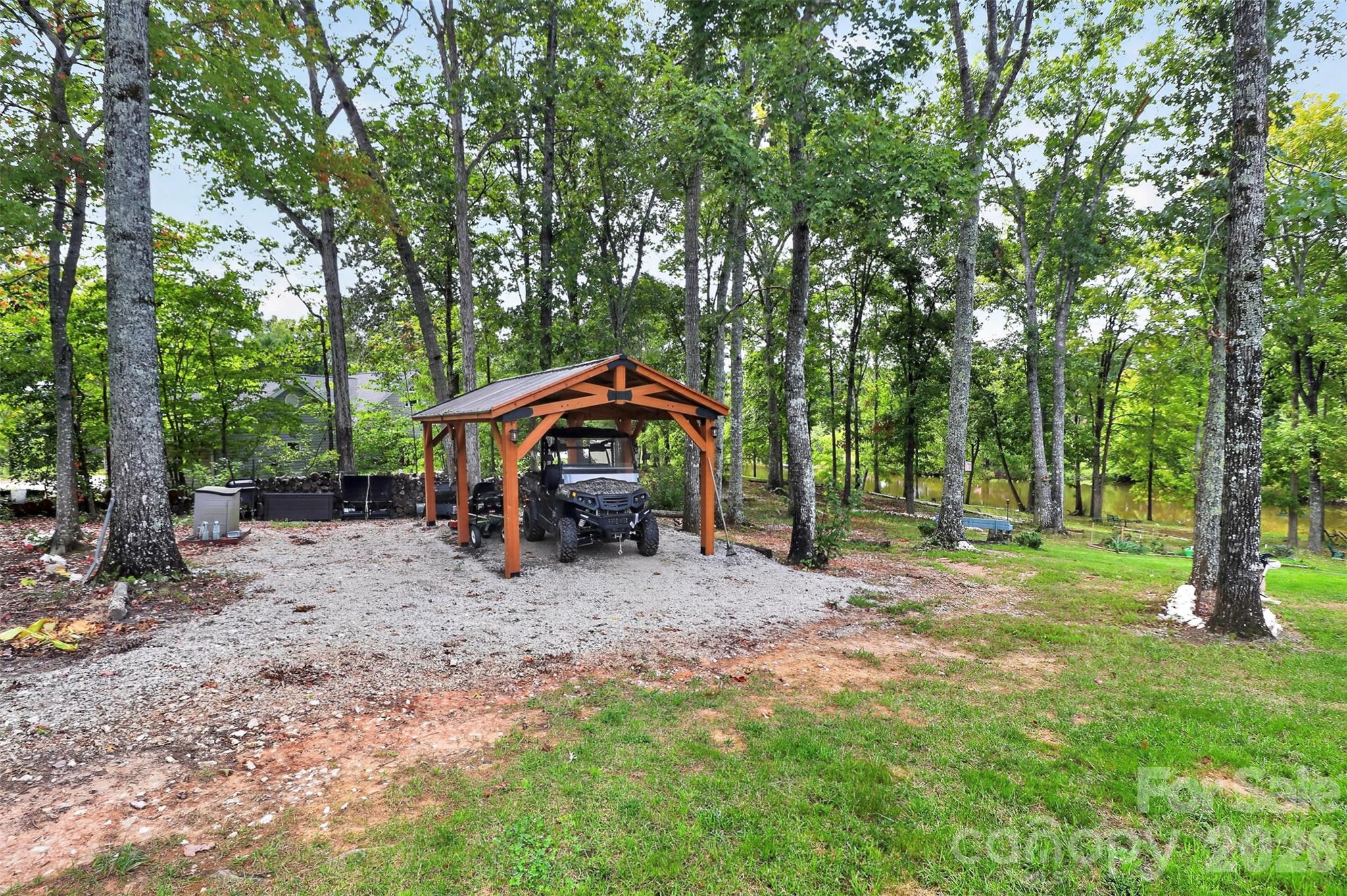 Single Family Residence at 525 Shoreline Drive, Lancaster, photo 34 of 45