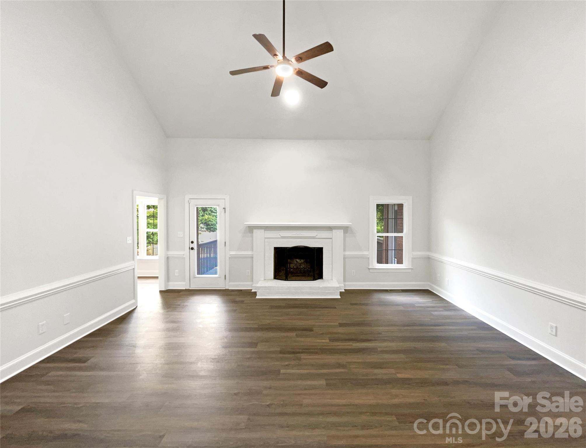 Single Family Residence at 8117 Shannon Woods Lane, Matthews, photo 6 of 26