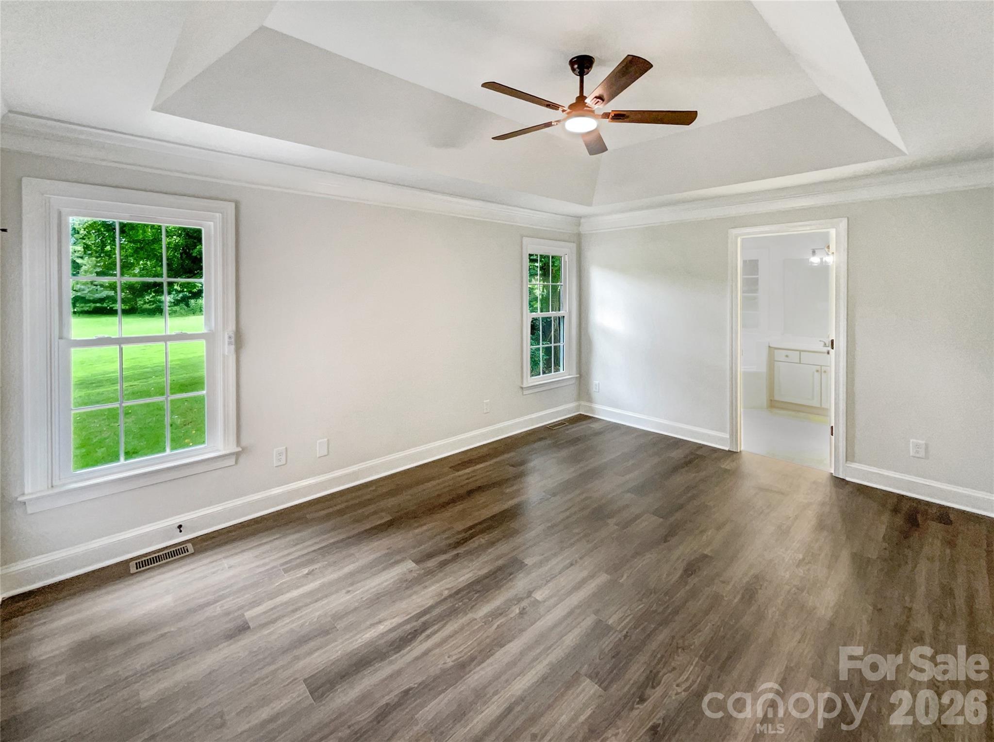 Single Family Residence at 8117 Shannon Woods Lane, Matthews, photo 8 of 26