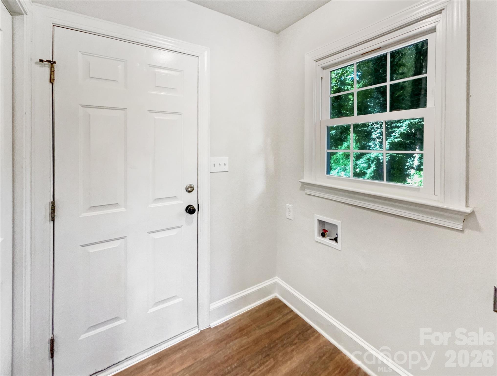 Single Family Residence at 8117 Shannon Woods Lane, Matthews, photo 15 of 26