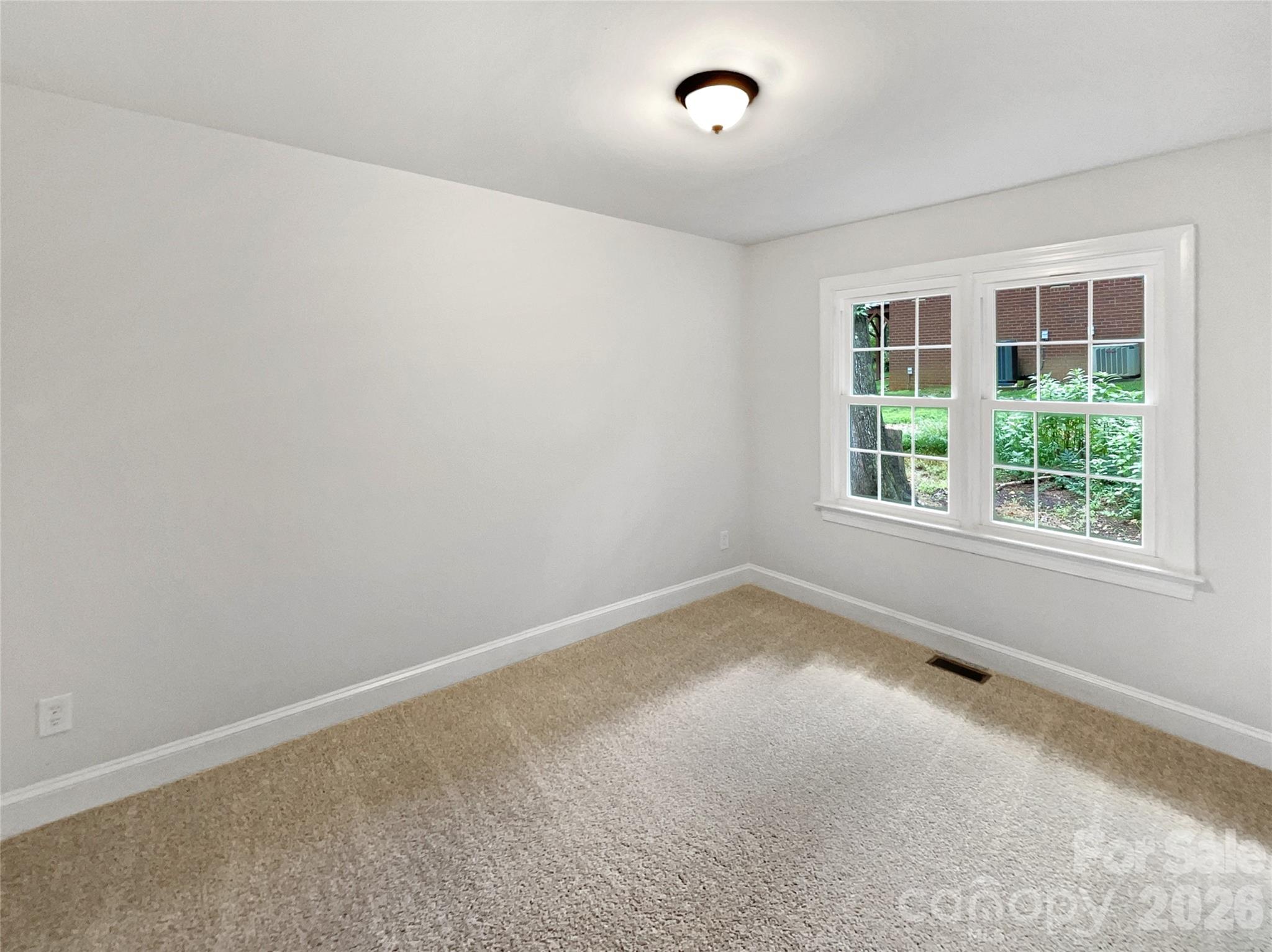 Single Family Residence at 8117 Shannon Woods Lane, Matthews, photo 20 of 26